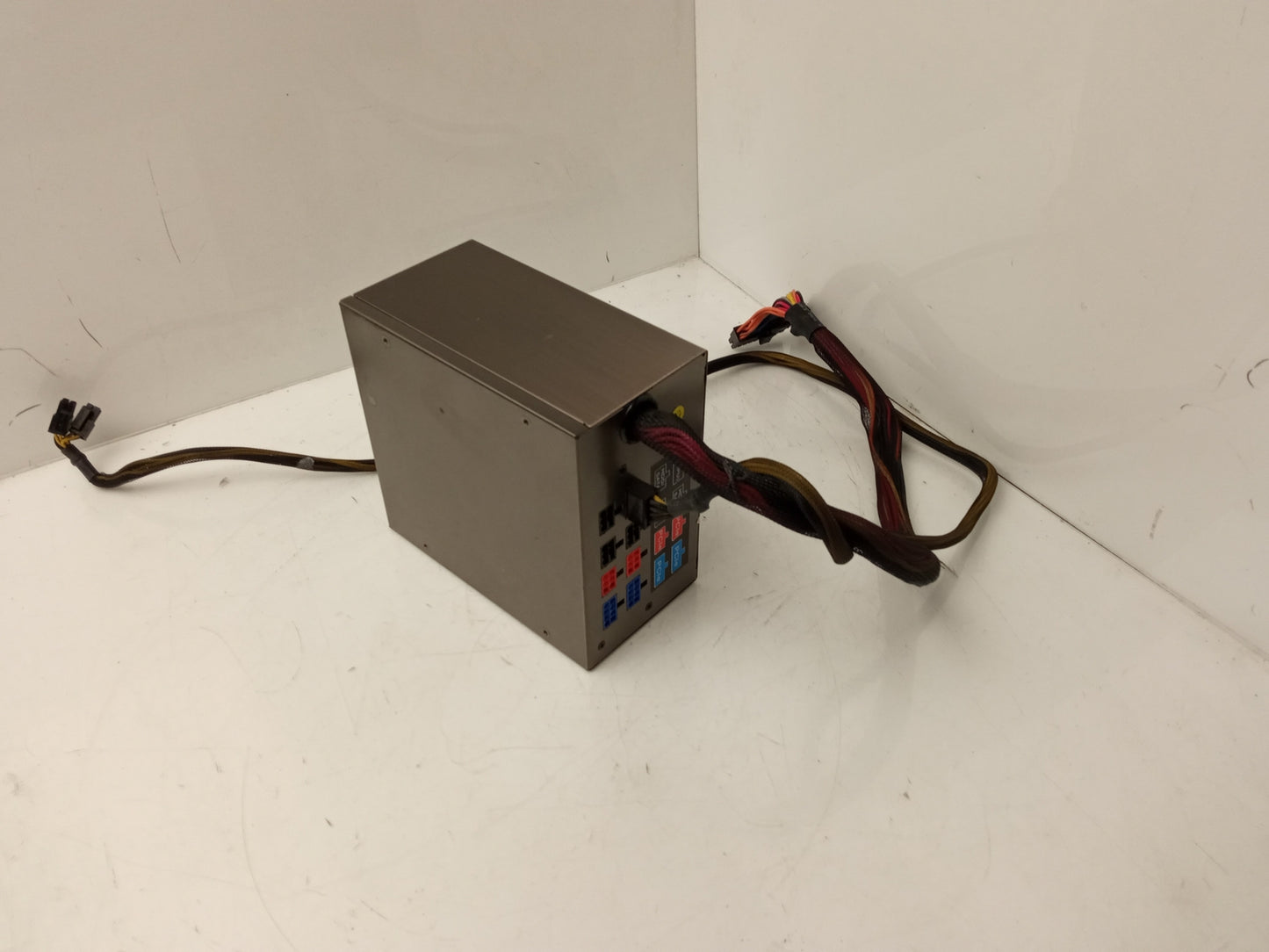 Huntkey HK1000-11PEP 900W Semi Modular Power Supply Unit