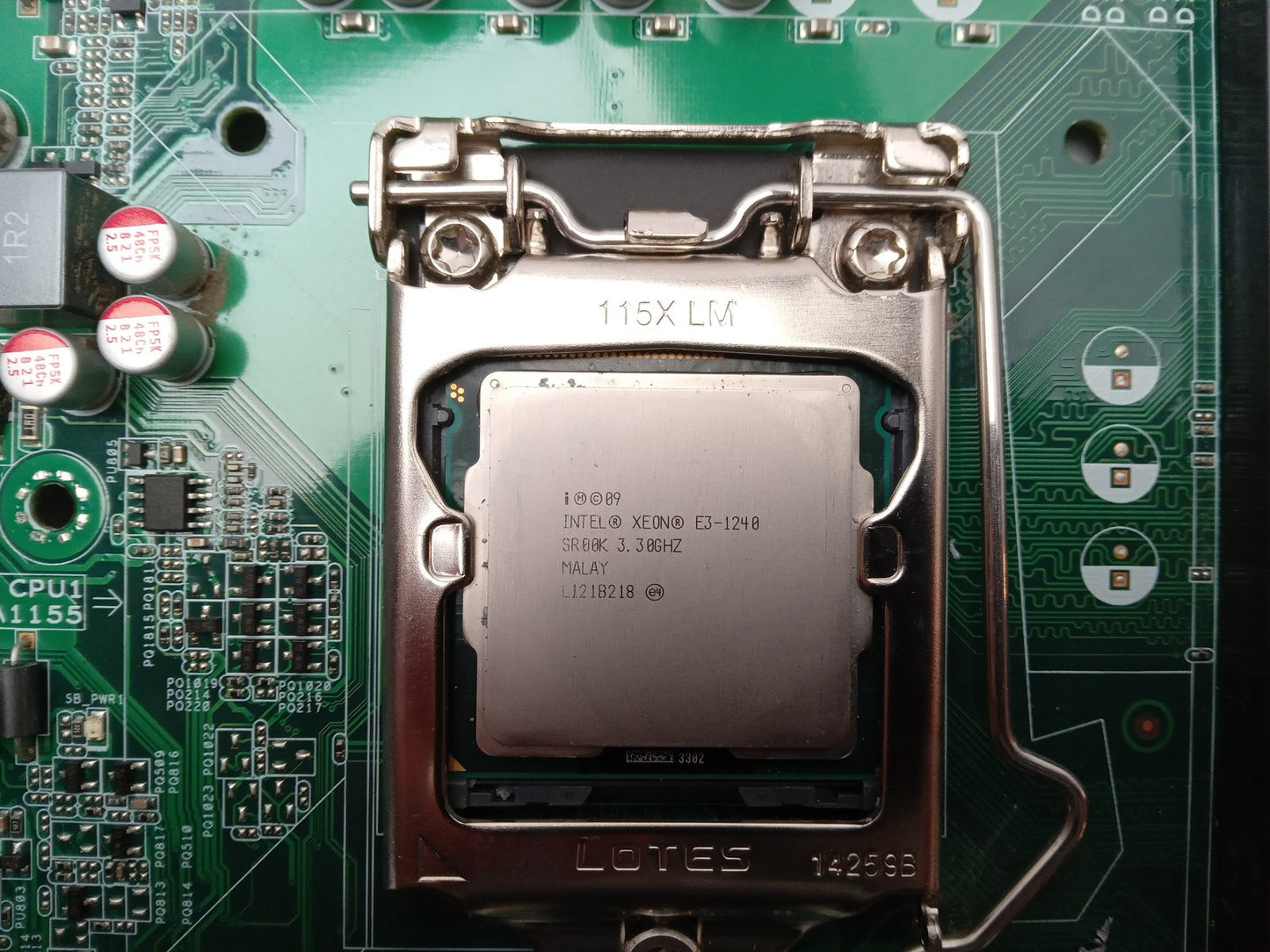 ASUS P8B-E/4L LGA1155 DDR3 ATX Motherboard - With Xeon E3-1240 3.30 GHz CPU