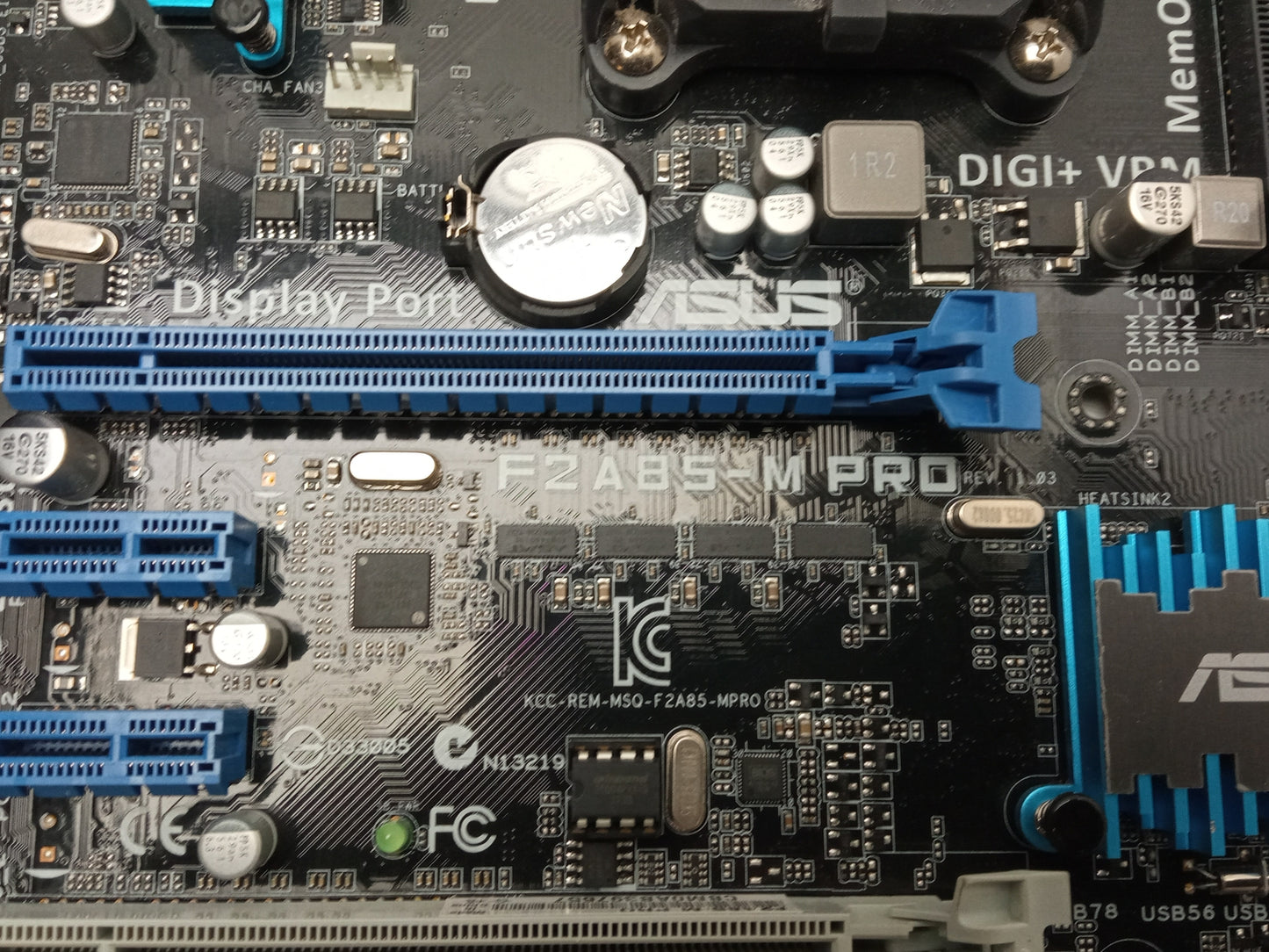 ASUS F2A85-M PRO Socket FM2 DDR3 Micro-ATX Motherboard