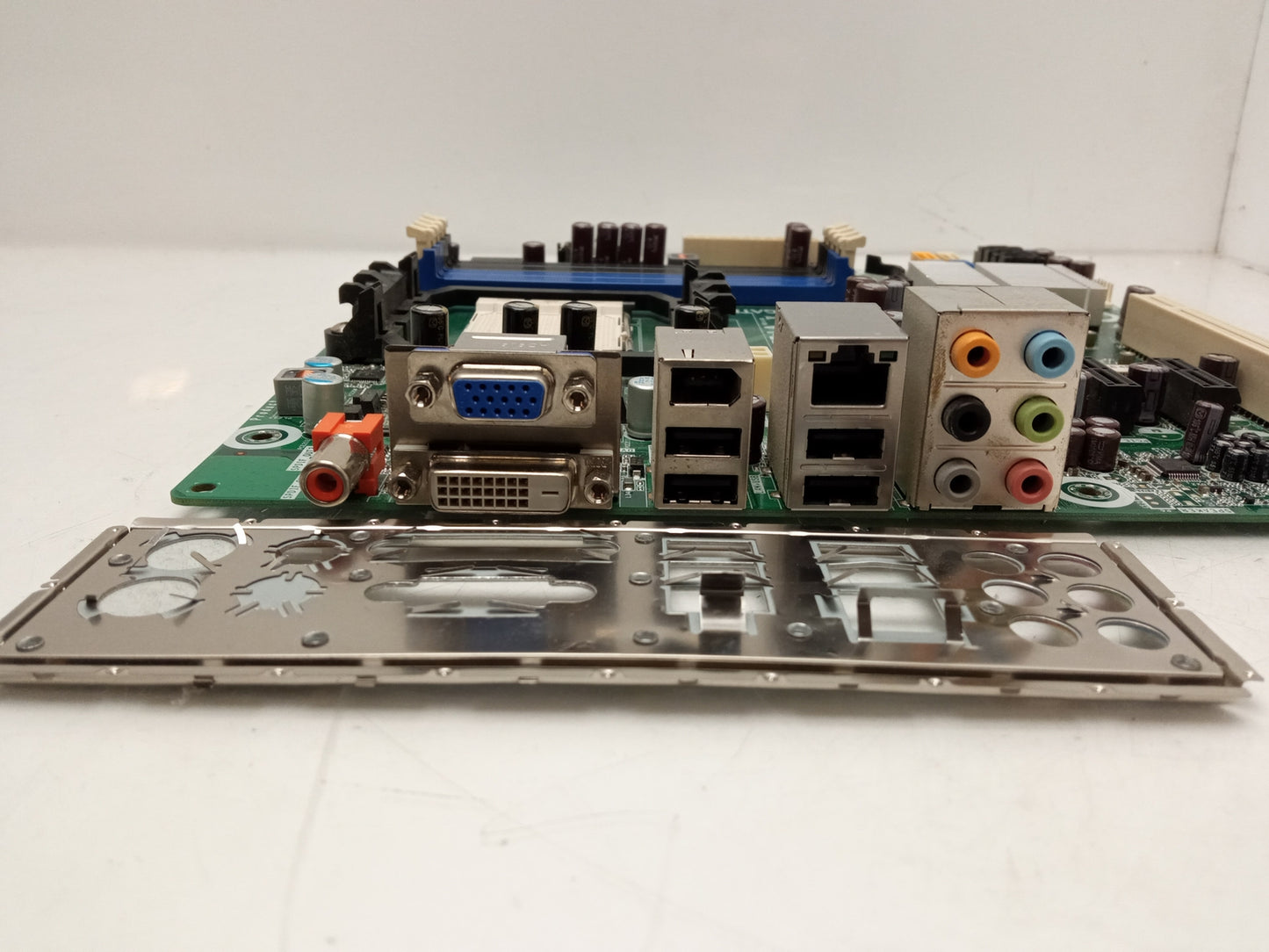 HP Pavilion P6000 Socket AM3 DDR3 MicroATX Motherboard and I/O Shield 573400-001