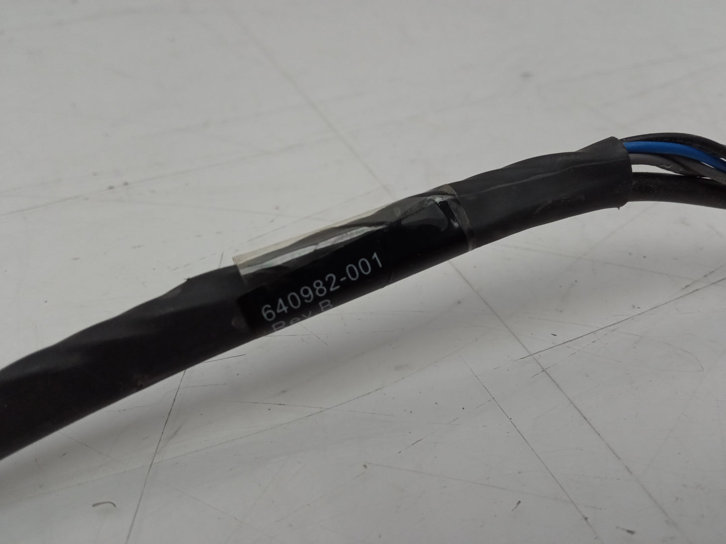 HP Z210 Z220 Z230 Power On Off Button Cable 640982-001 642093-001