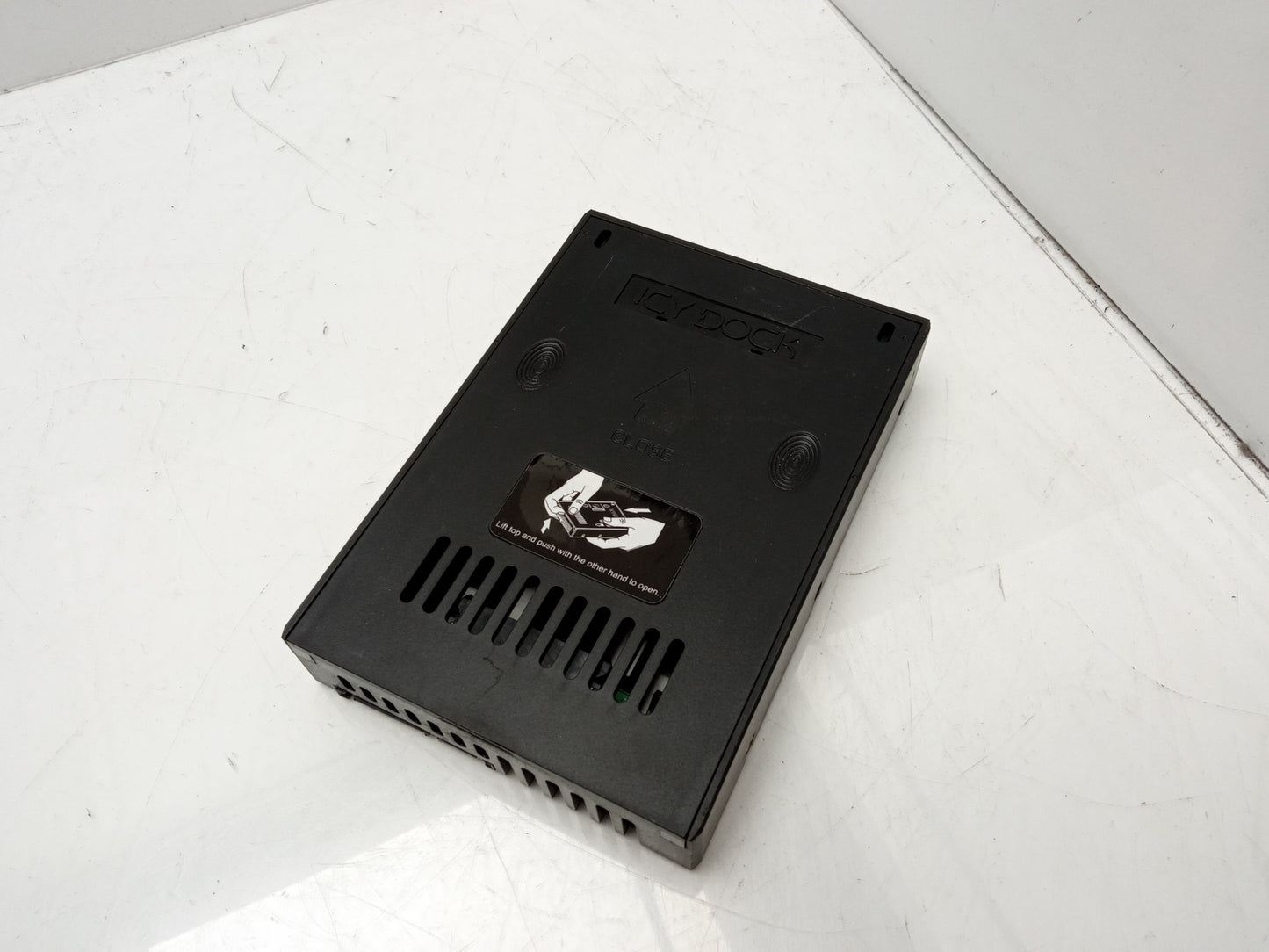 ICY Dock MB882SP-1S-2B 2.5" to 3.5" SATA HDD Hard Drive Converter