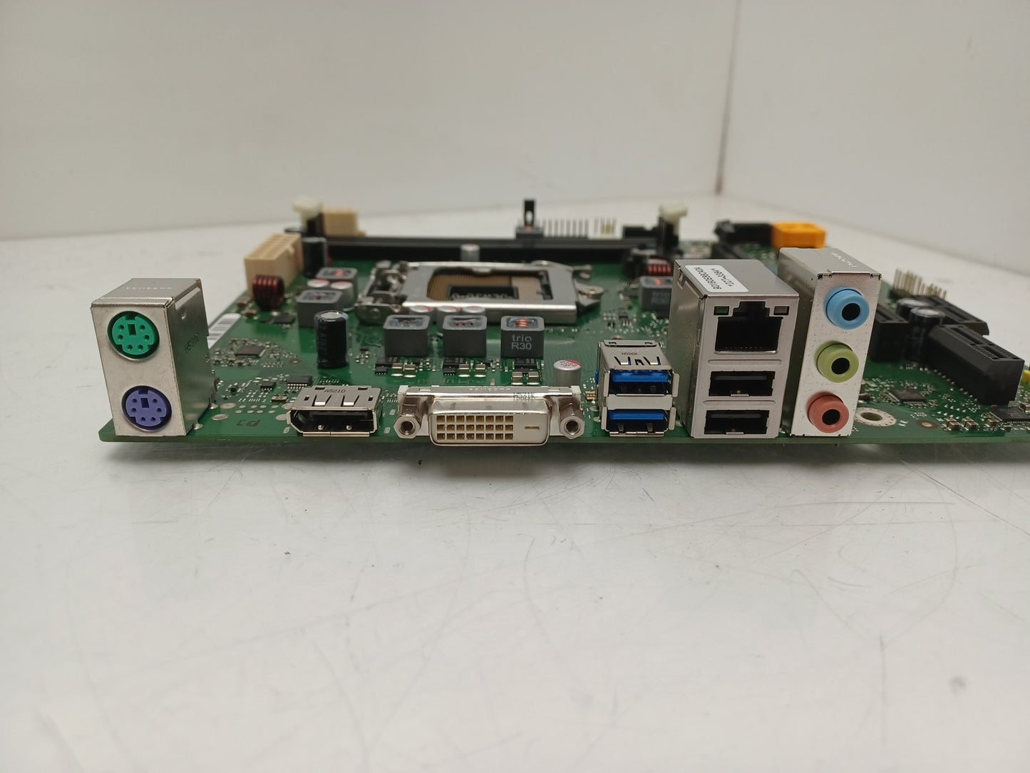 Fujitsu D3400-A11 GS 1 Socket LGA 1151 DDR4 M-ATX Motherboard with I/O Shield