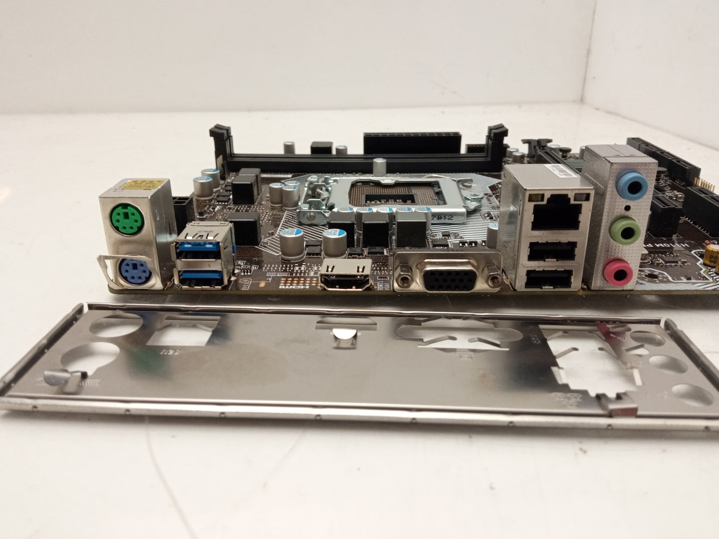 MSI H110M PRO-VH PLUS DDR4 PCI-E Socket LGA1151 Motherboard With I/O Shield