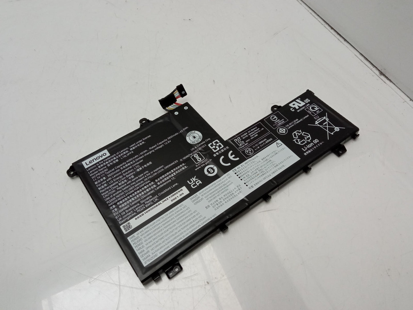 Lenovo 45Wh 12.6V 4050mAh Replacement Laptop Battery L19L3PF8