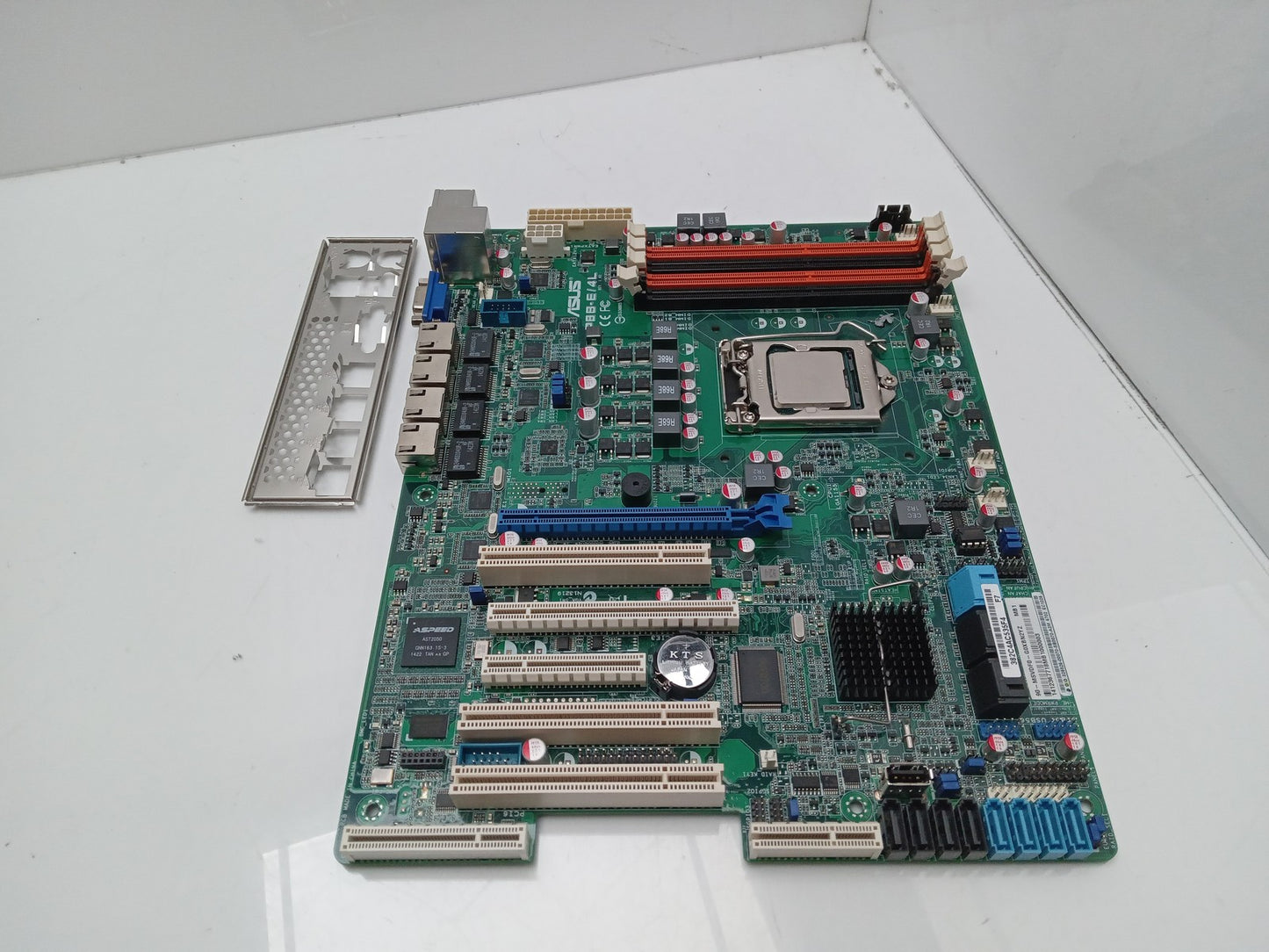 ASUS P8B-E/4L LGA1155 DDR3 ATX Motherboard - With Xeon E3-1240 3.30 GHz CPU