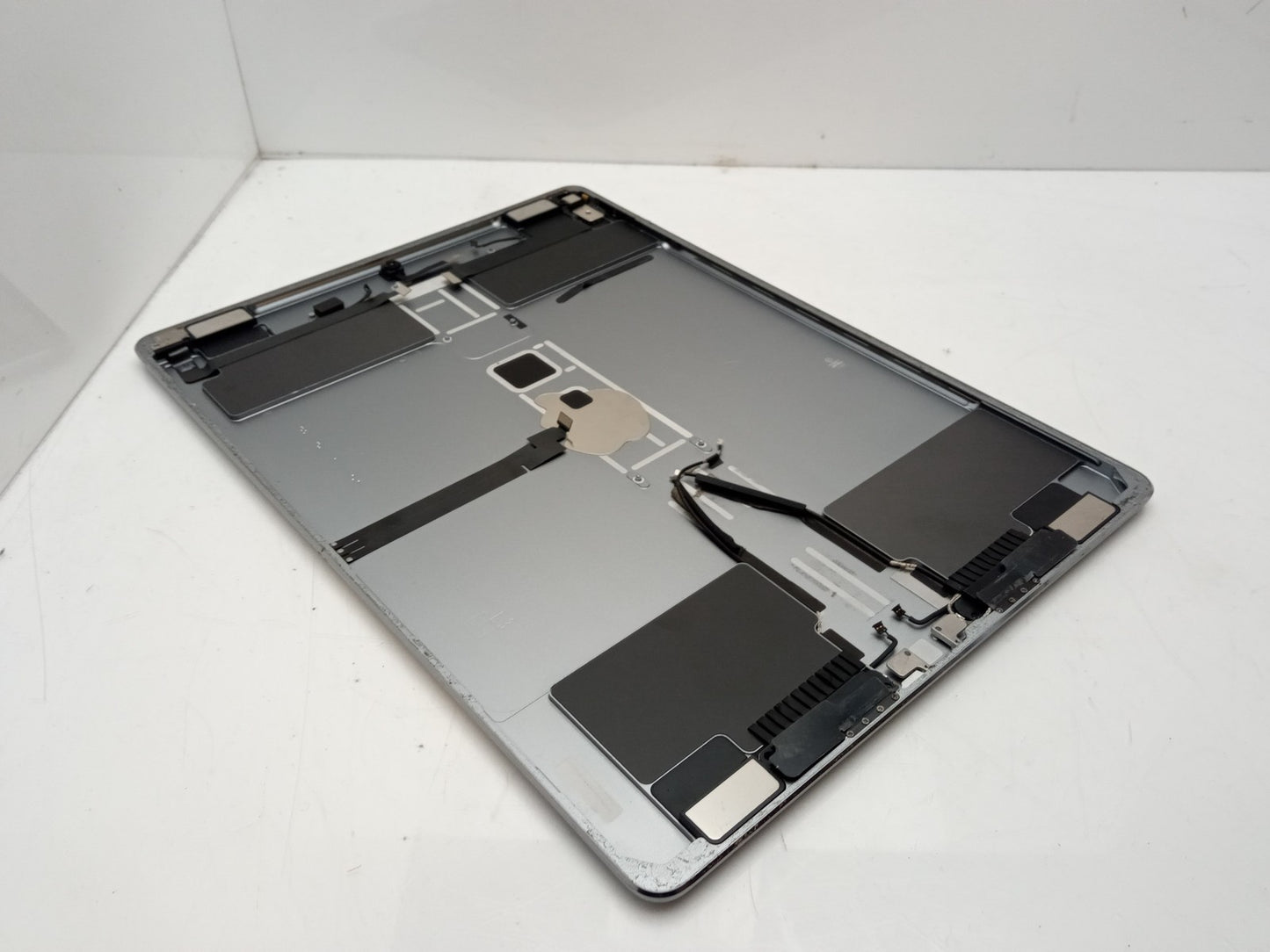 Apple iPad Pro 1st Gen 12.9" Back Panel Case Chassis Assembly 604-00690-14
