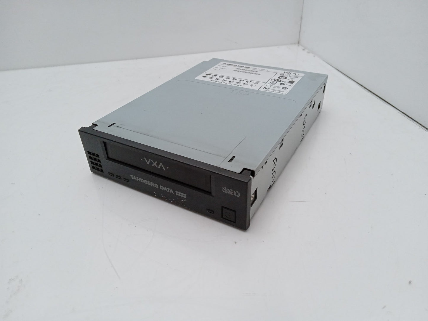 TANDBERG DATA 320 VXA-3 SCSI Tape Drive