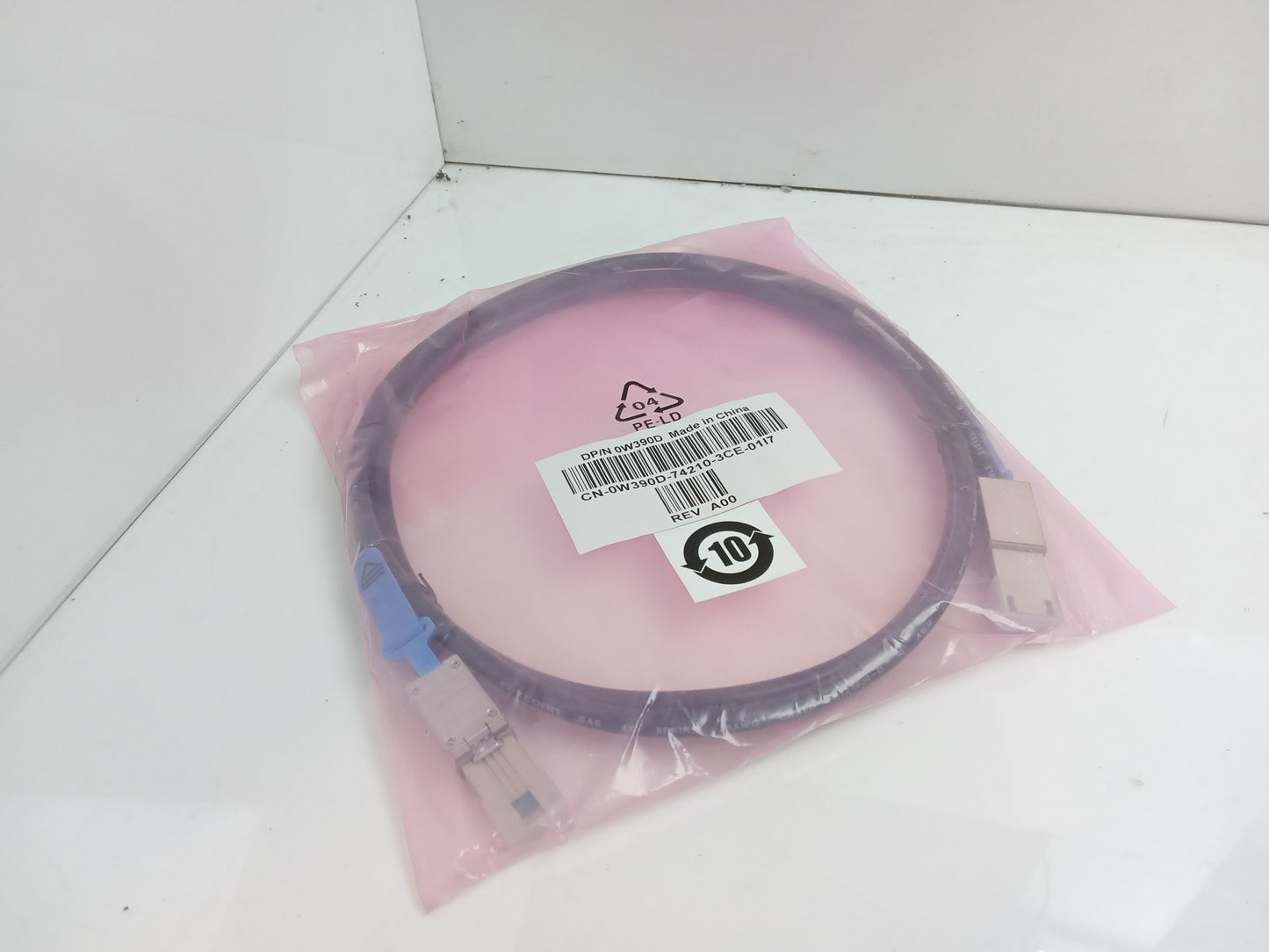 Dell PowerVault 2m External Mini SAS Cable 0W390D W390D