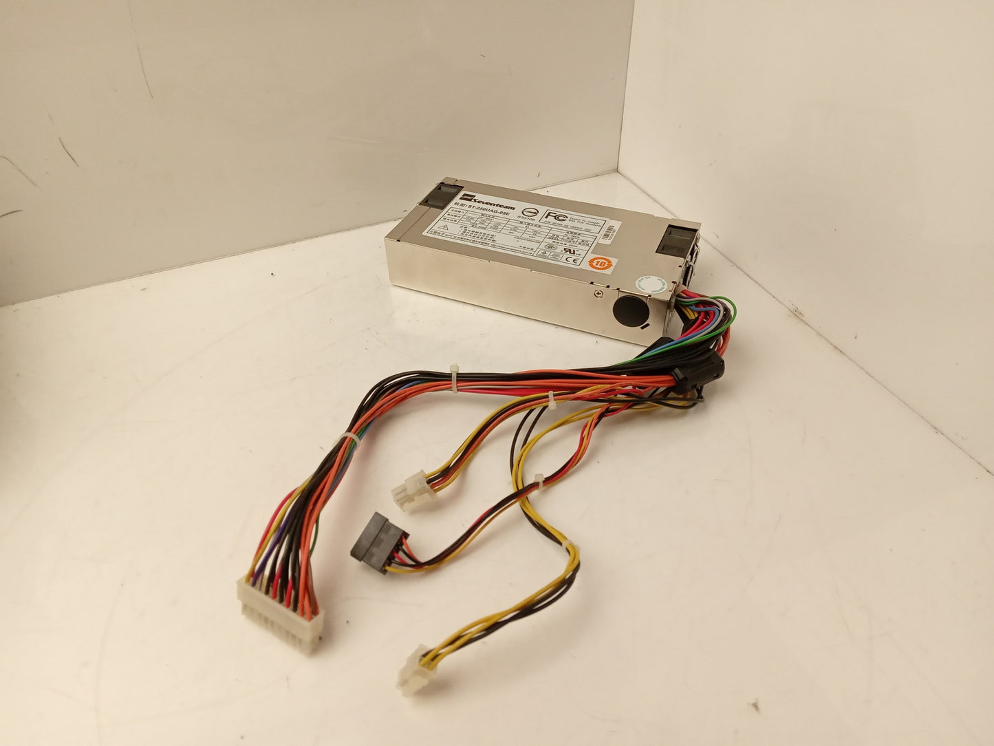 Seventeam ST-250UAG-05E 250W 1U Server Power Supply Unit