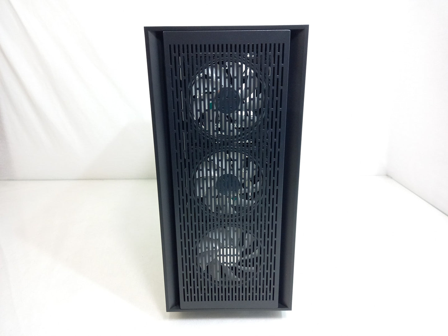 Vida Versa Mid Tower ATX Tempered Glass Windowed Gaming PC Case