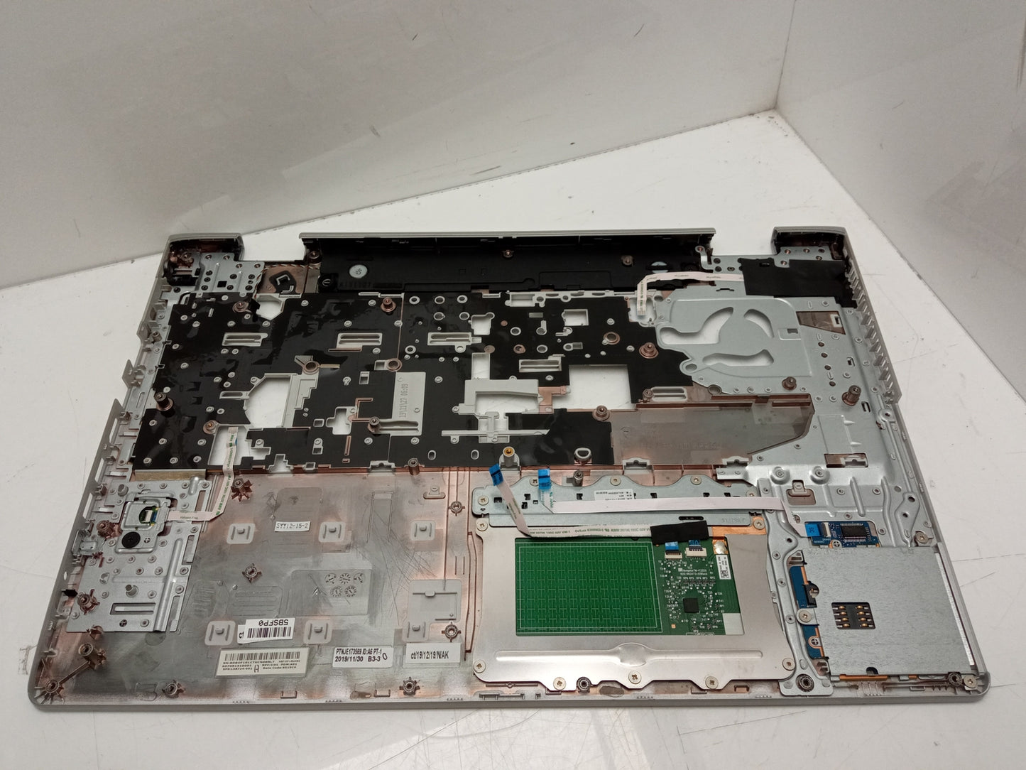 HP ProBook 650 G G7 Palmrest Touchpad Assembly L58724-001