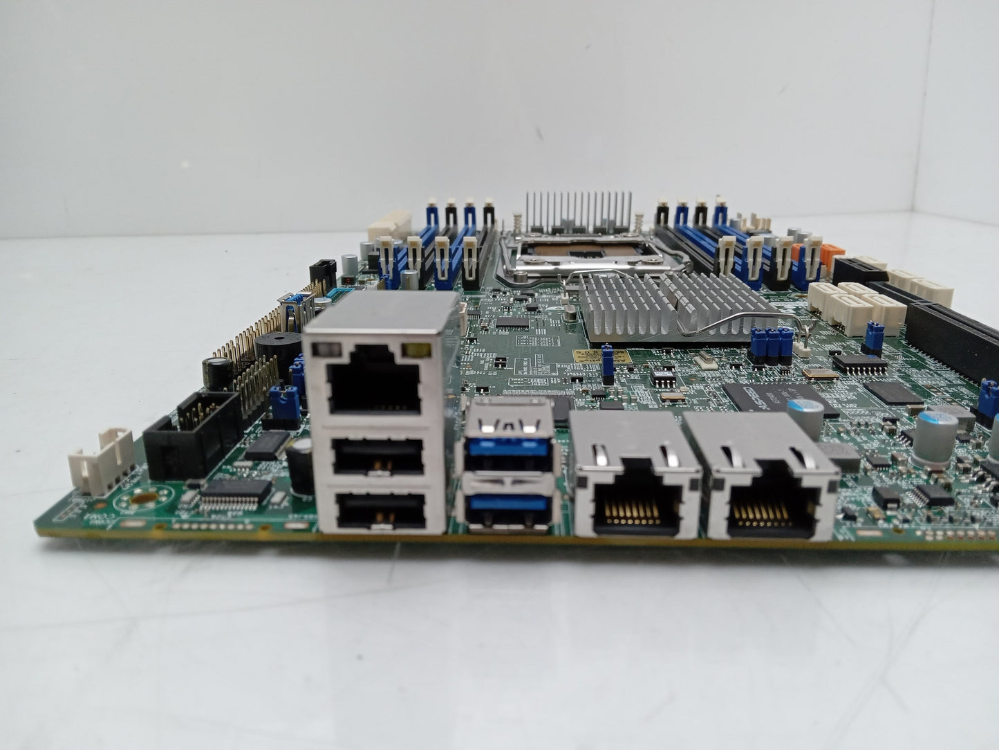 Supermicro X10SRW-F-CS045 Socket LGA2011-3 DDR4 Server Motherboard