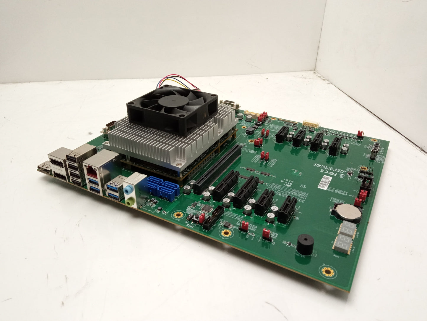 Portwell B657VGL 11850HE Intel Core i7-11850HE 16GB DDR4 RAM With Carrier Board