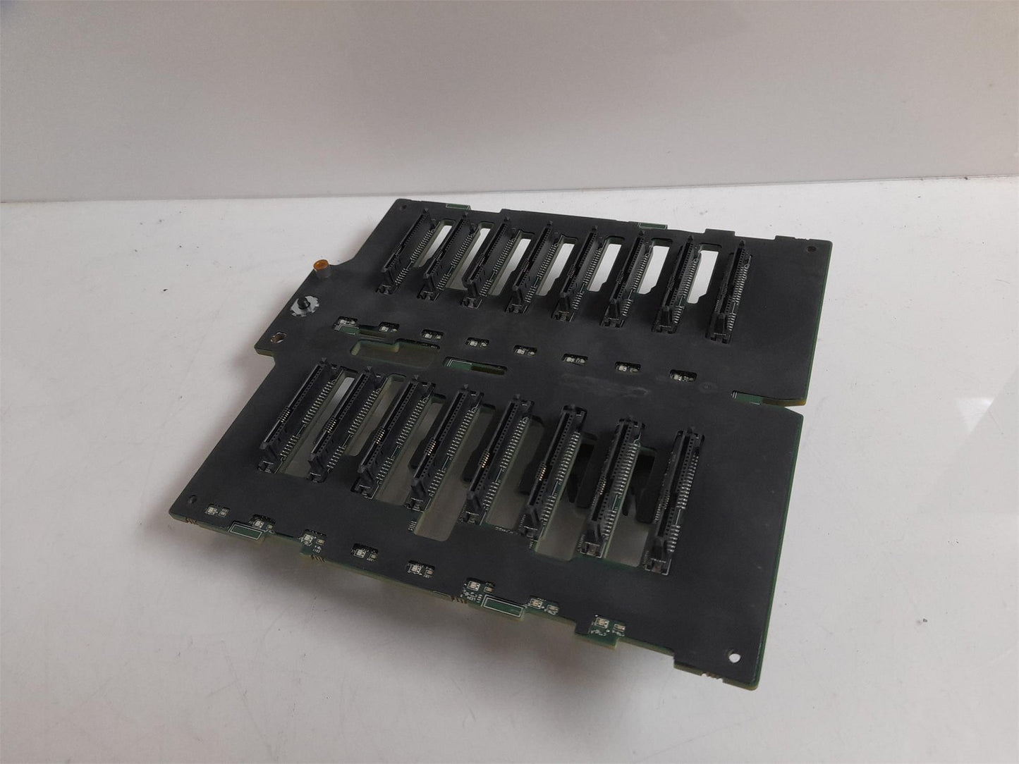 Dell PowerEdge T630 16 Bay 2.5 inch SFF Hard Drive Backplane Board 0XWP8P XWP8P