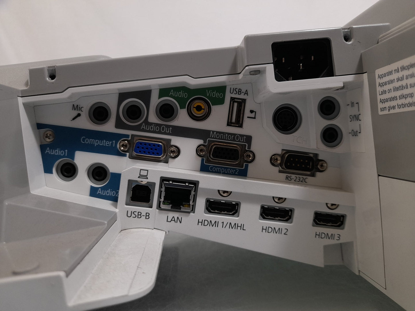 Epson H740B EB-695WI Short Throw Projector 2221 - Lamp Hours