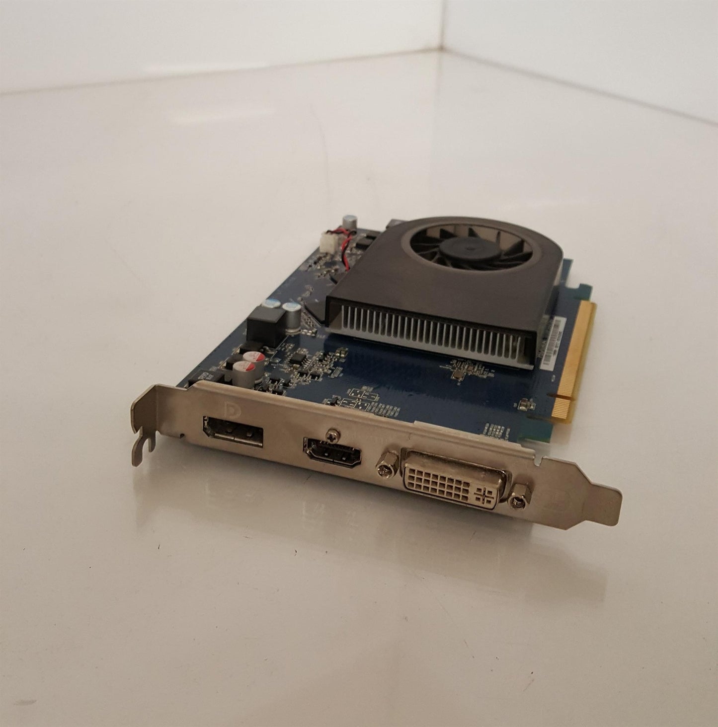 HP Pegatron HD7570 2GB DDR3 PCIe Video Graphics Card 672462-001