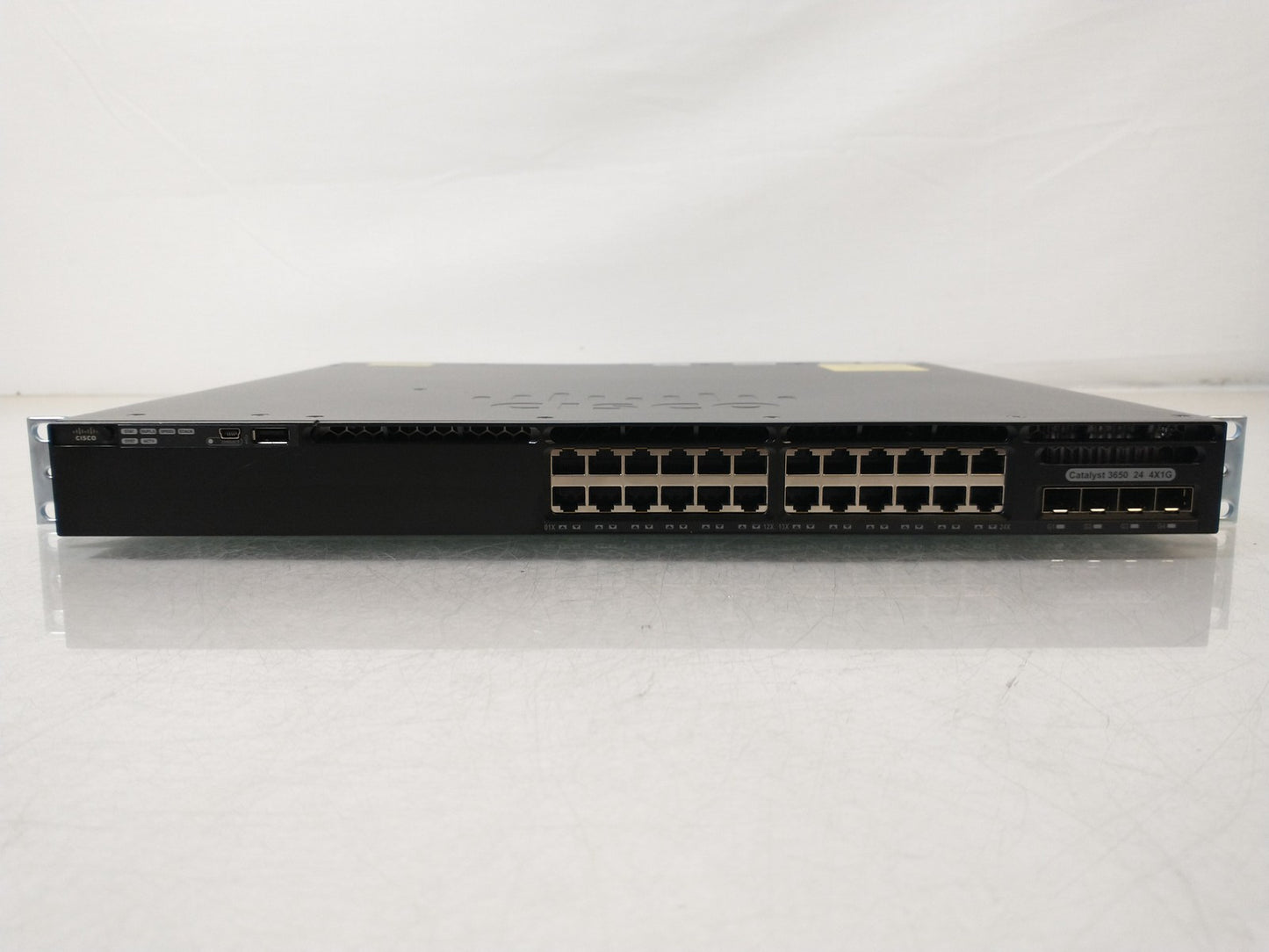 Cisco WS-C3650-24TS-E V04 24 Port Gigabit Managed Network Switch