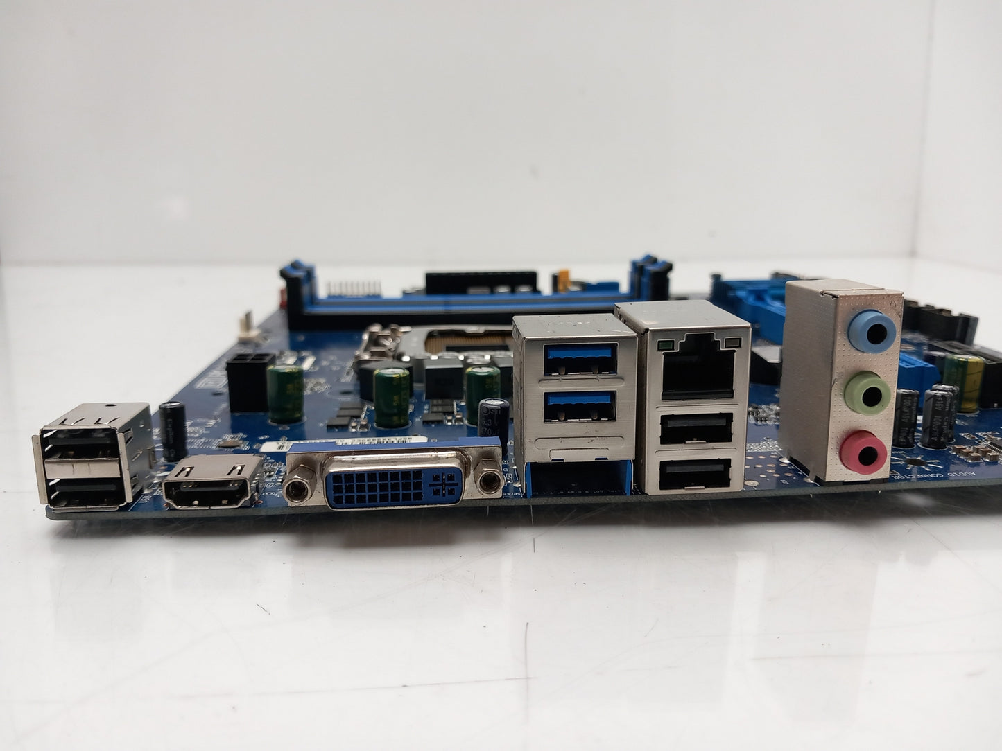 Intel DB85FL Socket LGA1150 DDR3 Micro-ATX Motherboard With I/O Shield