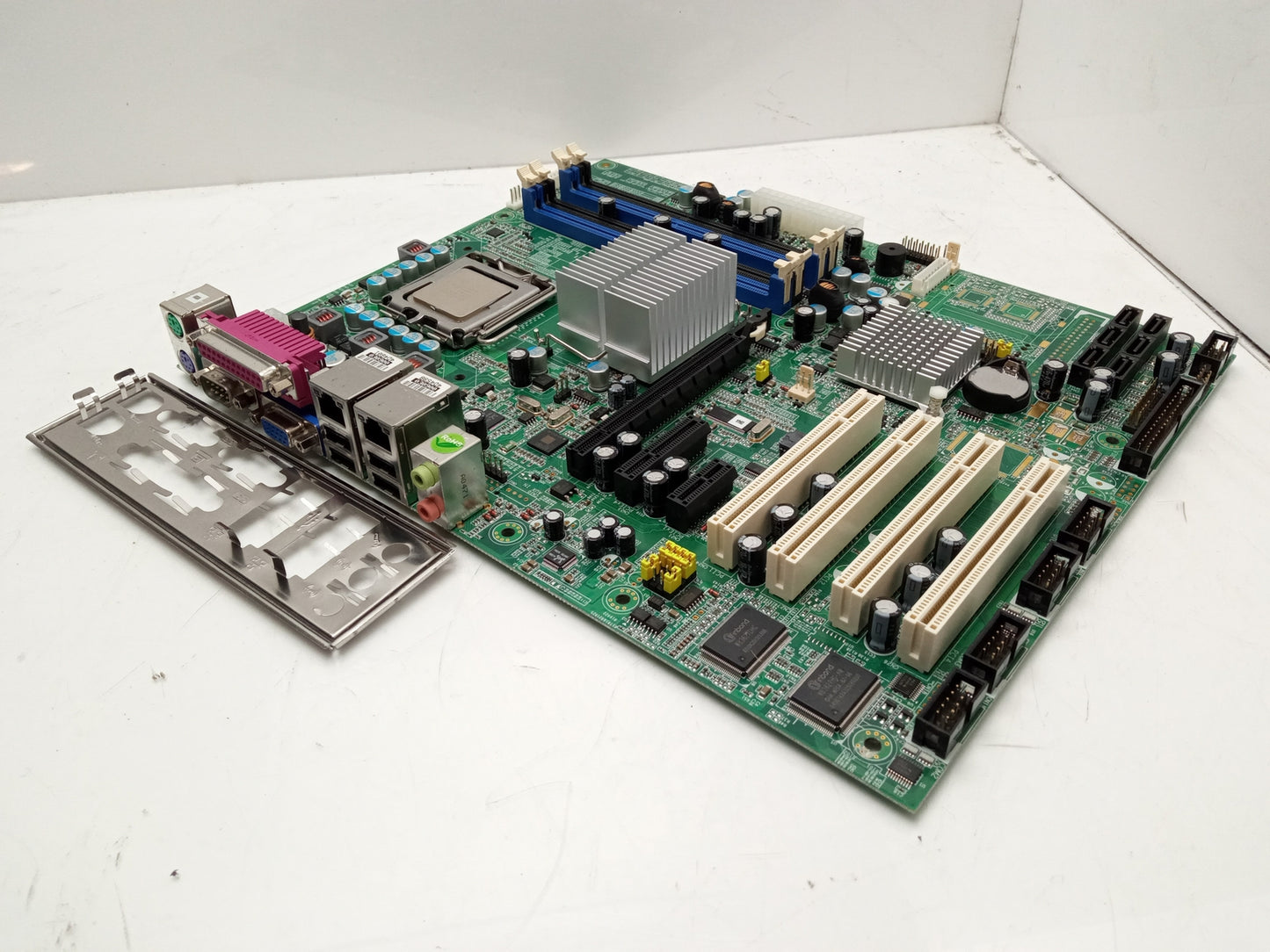 Axiomtek IMB202 Rev.A4-RC LGA 775 Core 2 DUO DDR2 ATX Motherboard and I/O Shield