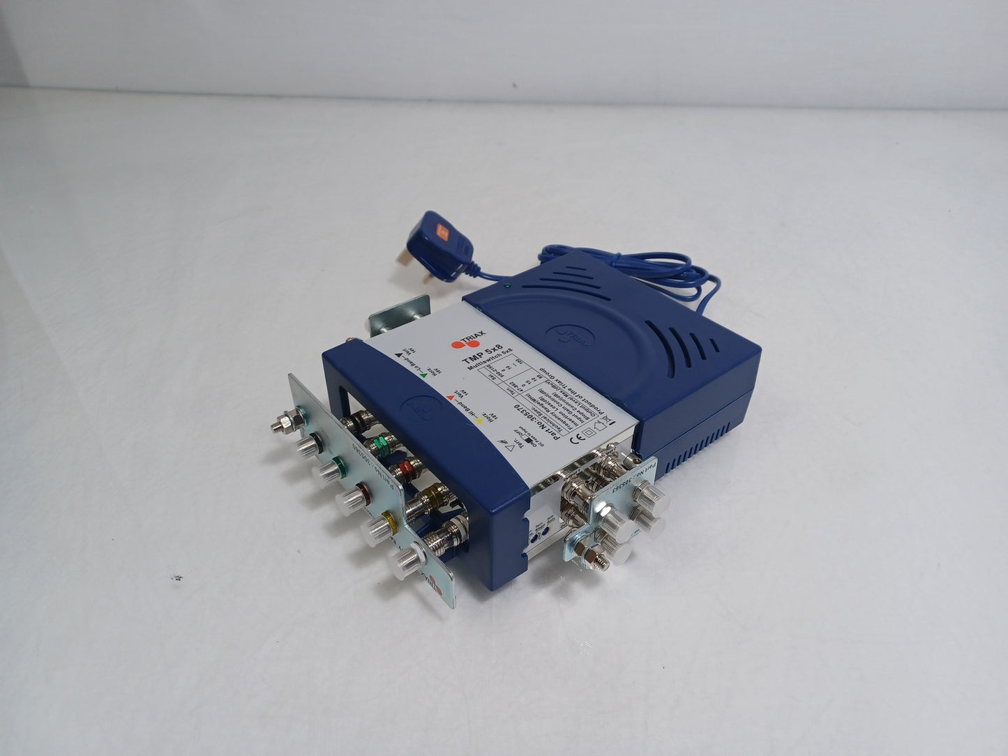 Triax TMP 5x8 Multiswitch + I/O B Bars