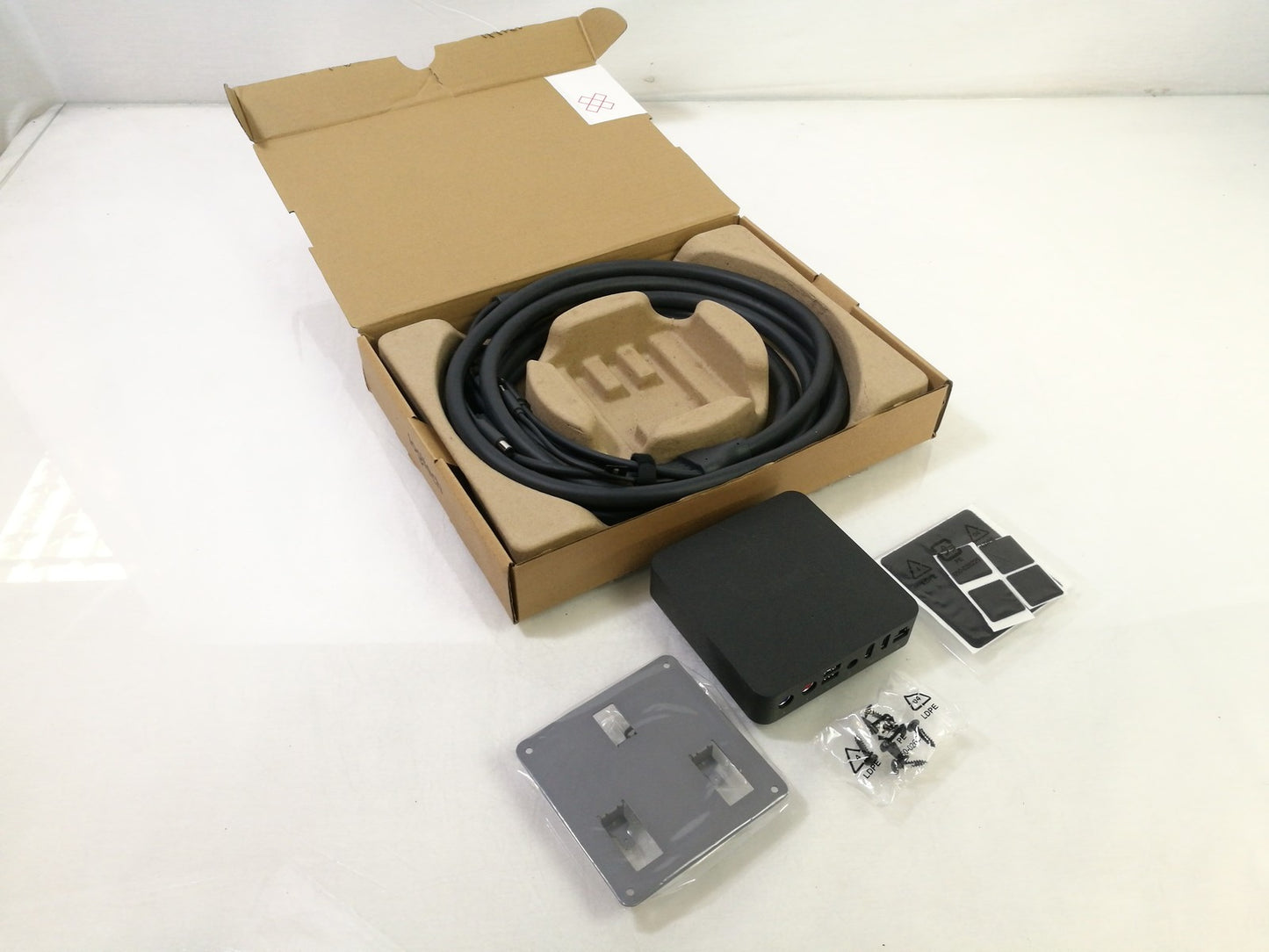 Logitech V-U0041 Smart Dock Extender Box - With 5 in 1 Cable