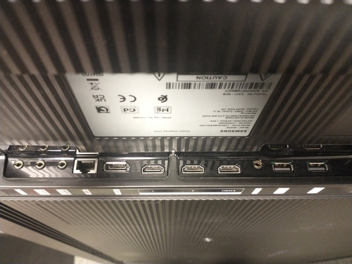 Samsung QH65B 65" 4K UHD Commercial LED Signage Display