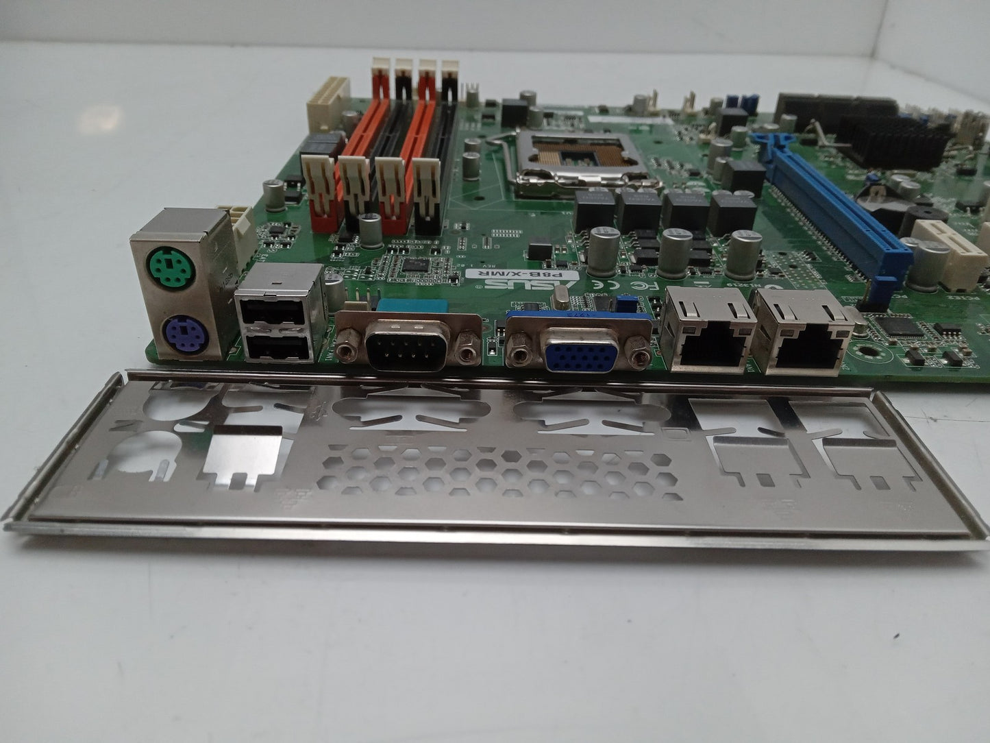 ASUS P8B-X/MR Socket LGA1155 DDR3 ATX Motherboard With I/O Shield