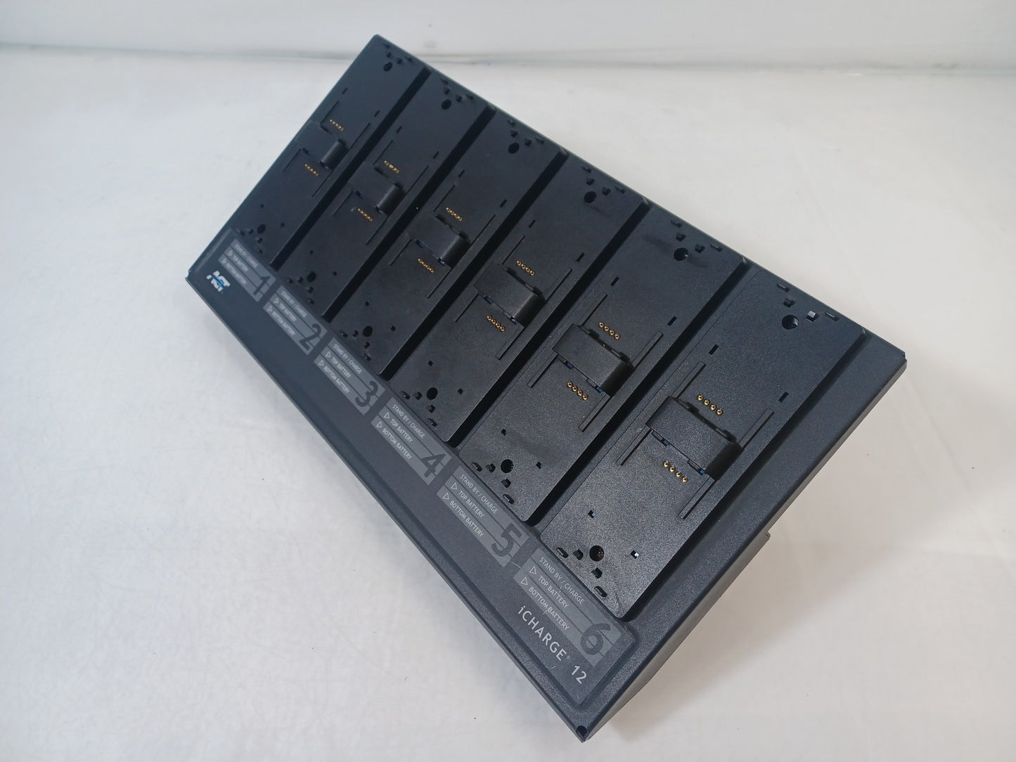 ACT iCHARGE i12 Z712 Twelve Bay Radio Battery Charger - Port 2 Faulty