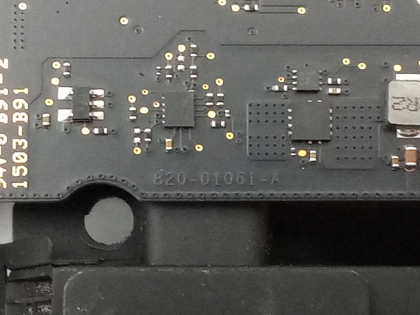 Apple iMac A1418 21.5' Mid 2017 Logic Board Socket LGA1151 DDR4 820-01061-A
