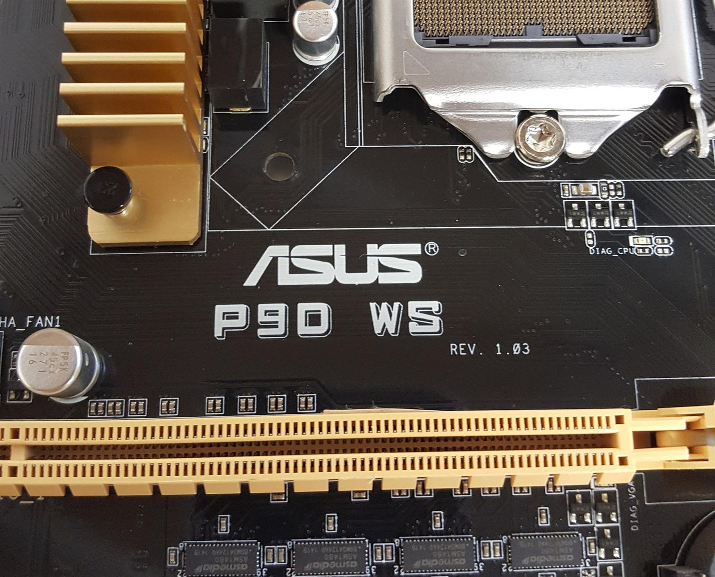 ASUS P9D WS Socket LGA1150 DDR3 ATX Motherboard With I/O Shield