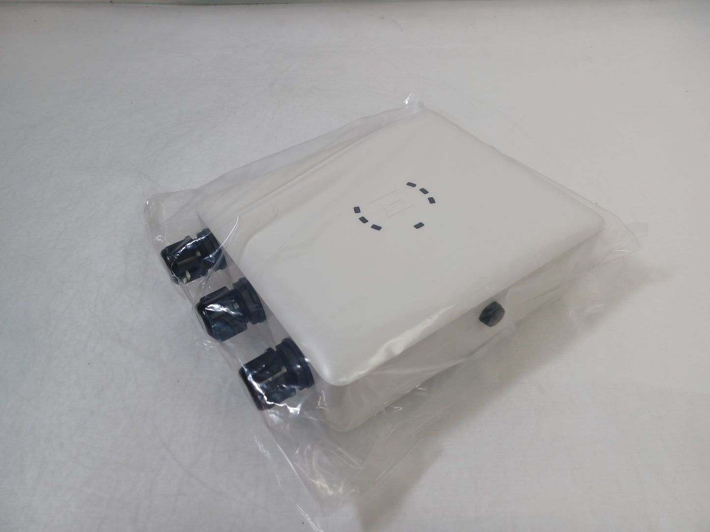 Extreme Networks AP460i-WR 802.11ax Wi-Fi 6 WAP Wireless Access Point
