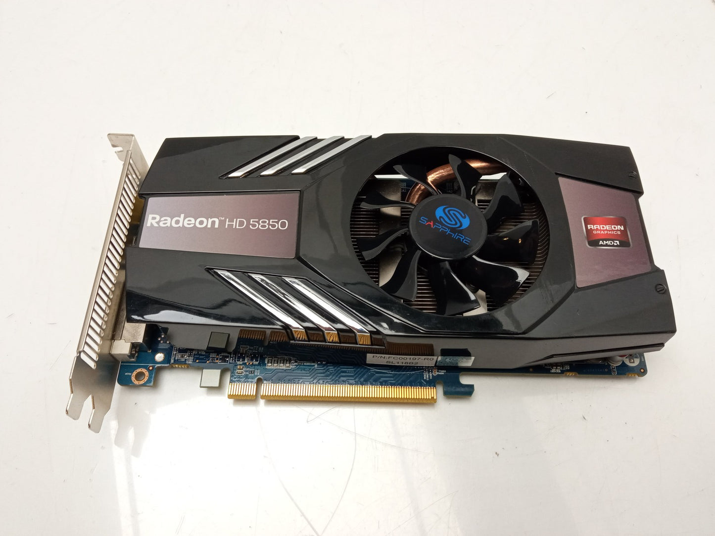 Sapphire Radeon HD5850 1GB DDR5 PCIe Video Graphics Card 299-1E174-101SA