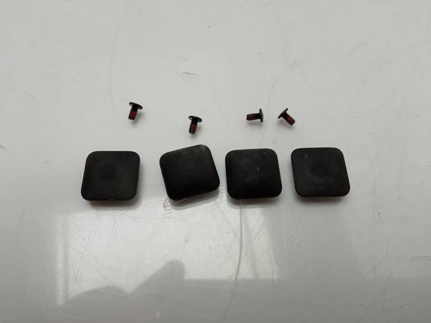 Samsung Galaxy Book2 Pro NP930XED Laptop Base Rubber Feet And Screws