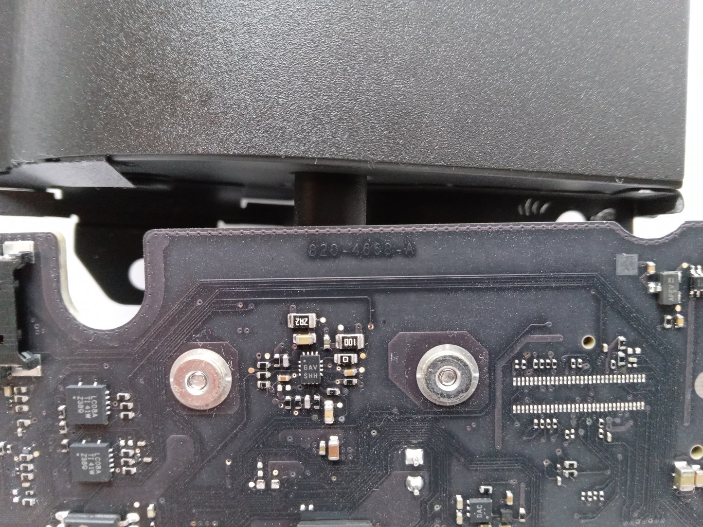 Apple iMac A1418 21.5 Inch 2014 Logic Board with i5-4260U 1.40 GHz 820-4668-A