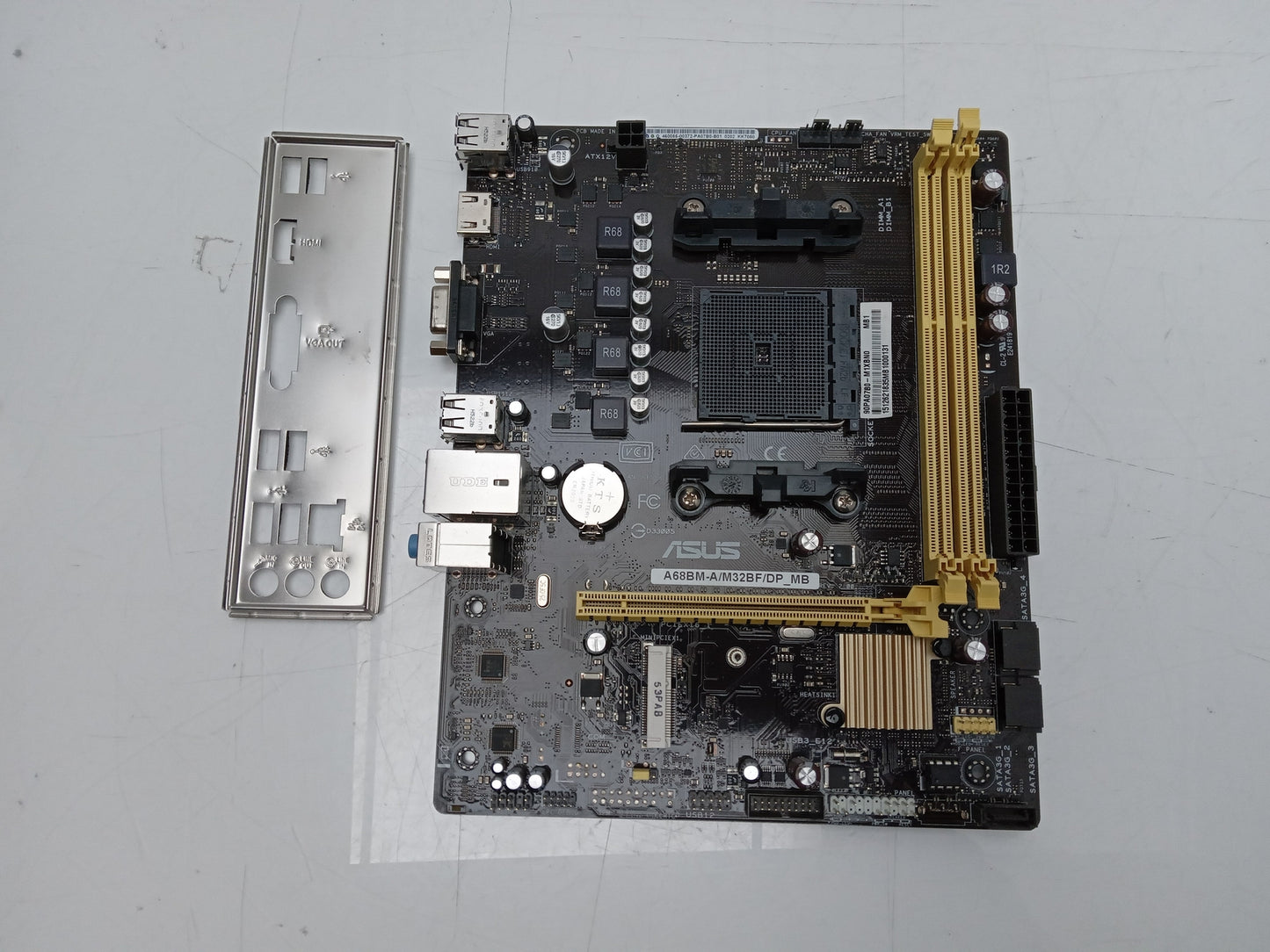 ASUS A68BM-A/M32BF/DP_MB Socket FM2b DDR3 Micro ATX Motherboard With I/O Shield