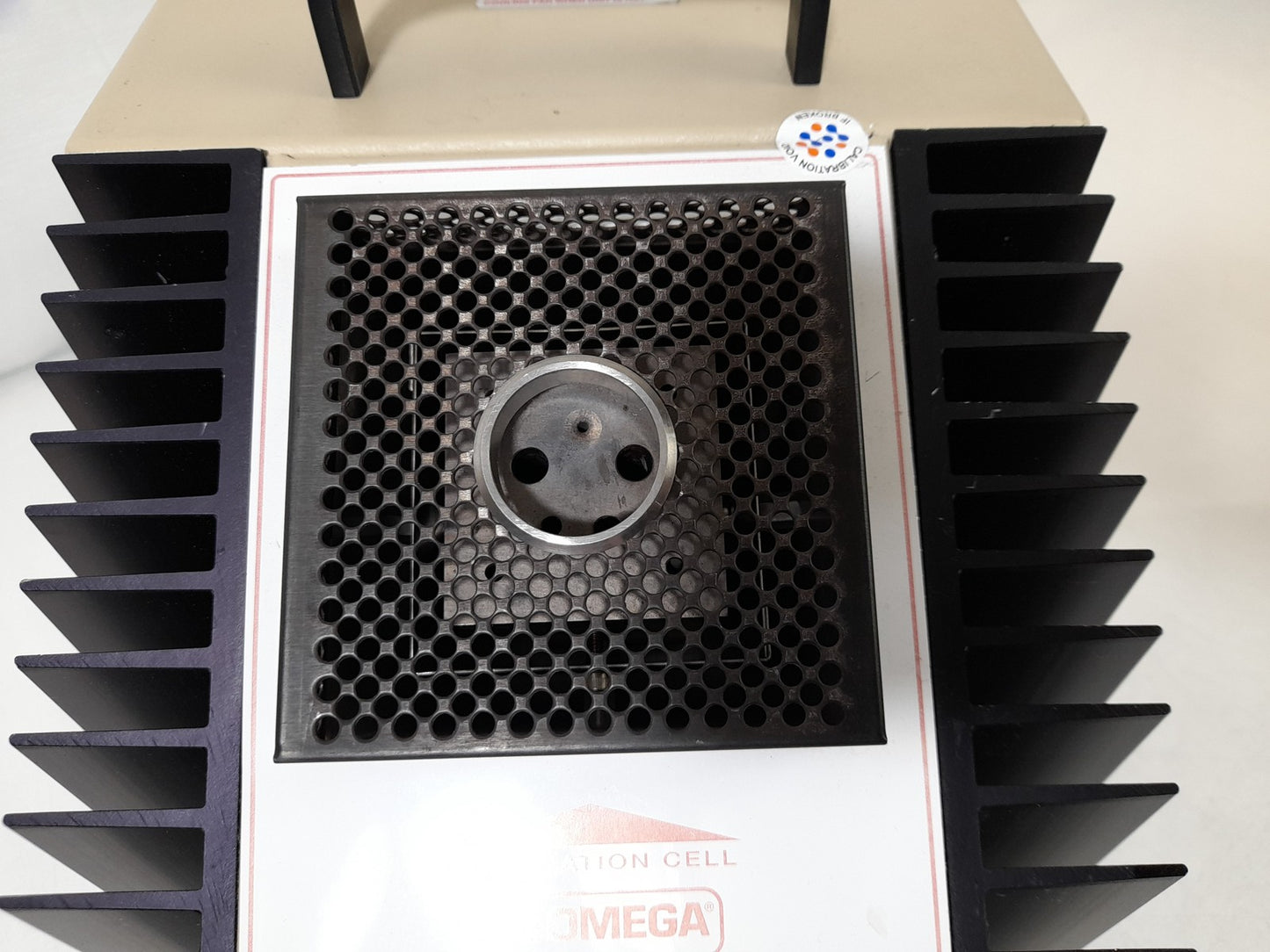 OMEGA CL900 Hot Point Cell Dry Block Temperature Calibrator (40-900°F)