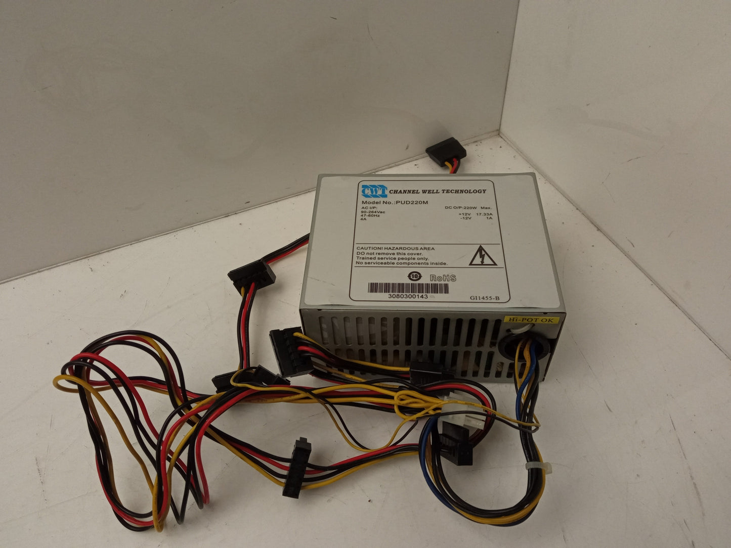 Channel Well Technology PUD220M 220W Power Supply Unit