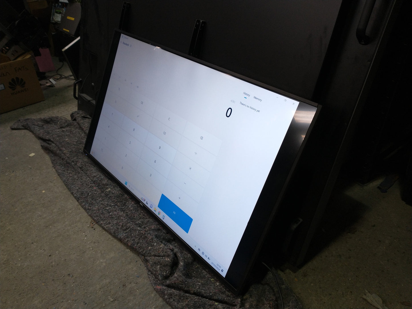 Dell C5519Q 55 Inch 4K Ultra HD HDMI Conference Room Monitor - Scratched