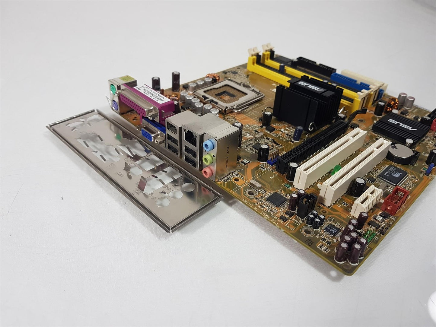 ASUS P5L-VM1394 LGA775 DDR2 MicroATX Motherboard With I/O Shield