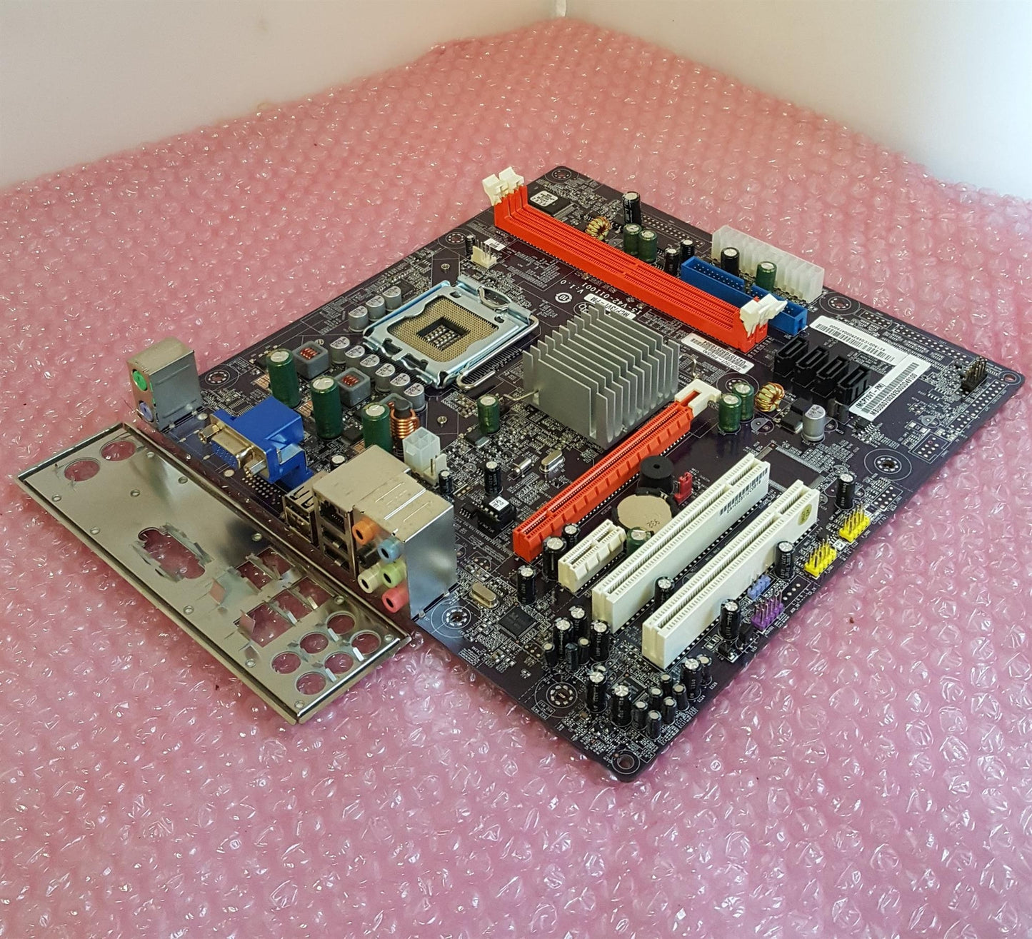 ECS MCP73VT-PM Socket LGA775 DDR2 Micro ATX Motherboard With I/O Shield