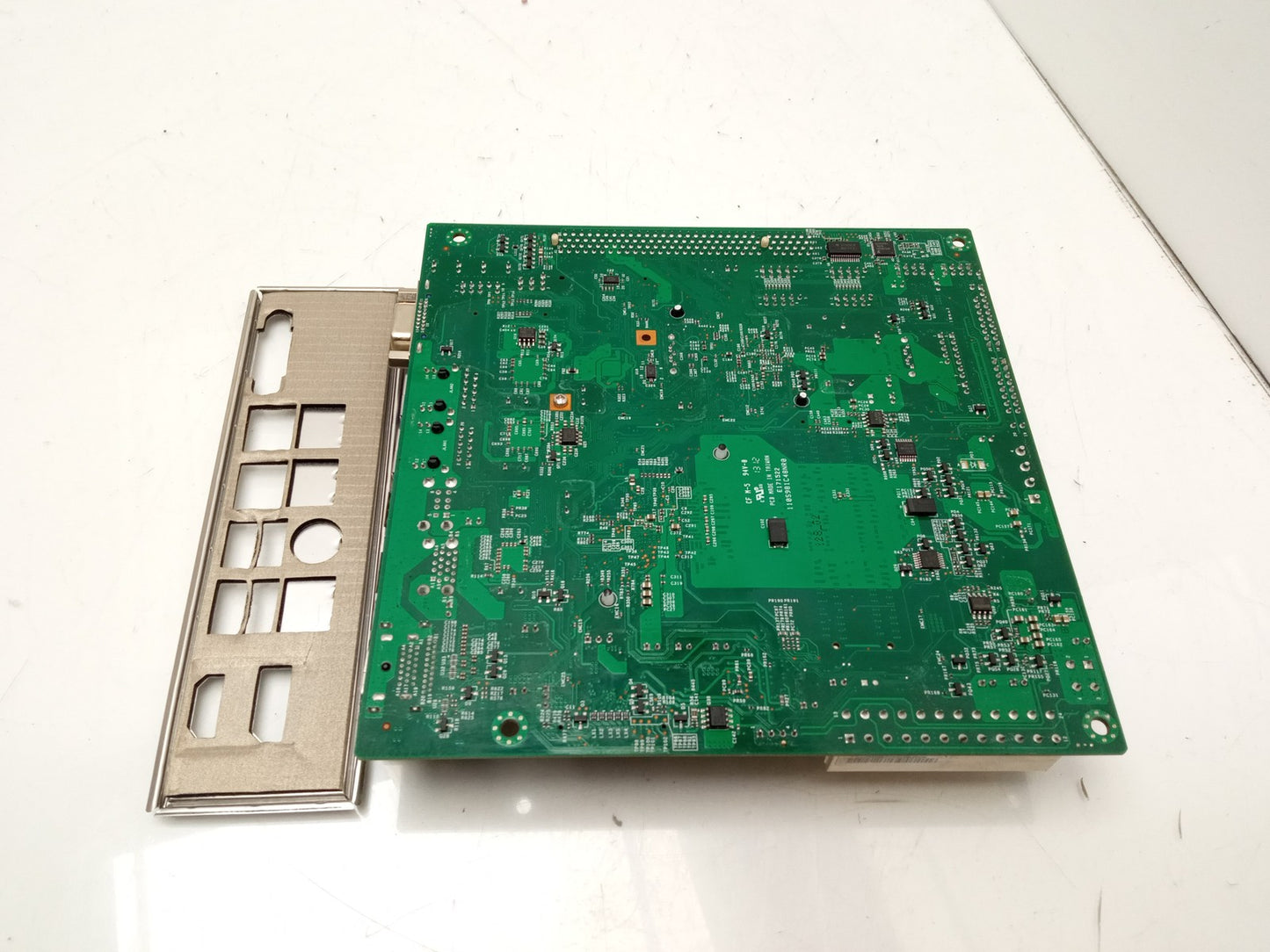 SuperMicro X9SCAA Intel Atom N2800 DDR3 Mini-ITX Motherboard With I/O Shield