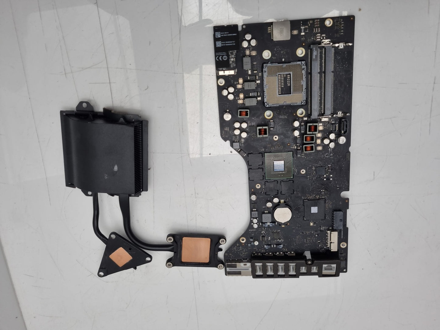 Apple iMac A1418 21.5" 2013 LGA1150 DDR3 Logic Board 820-3482-A With Heatsink