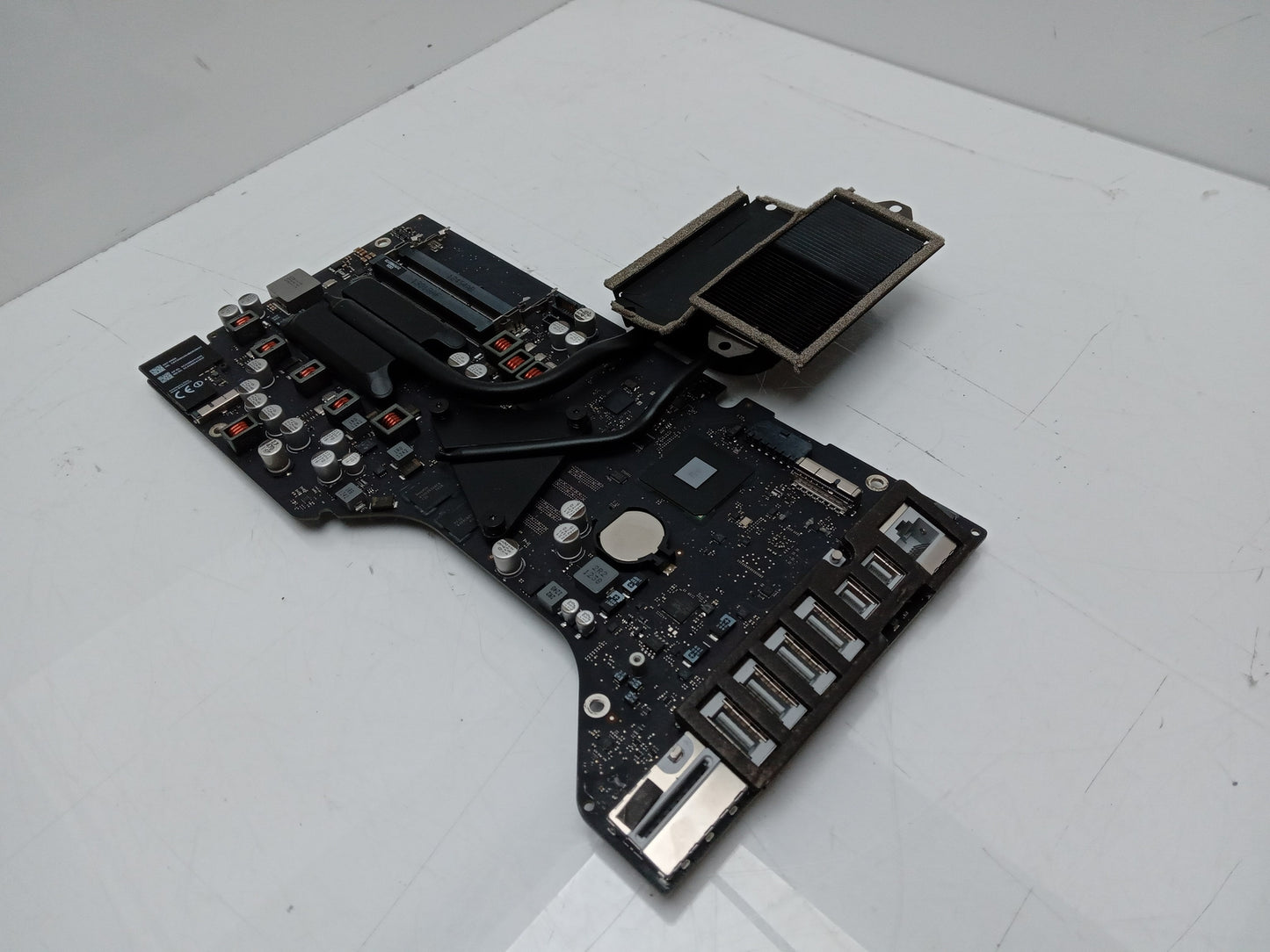 Apple iMac 21.5 Inch A1418 Motherboard Logic Board 820-3302-A