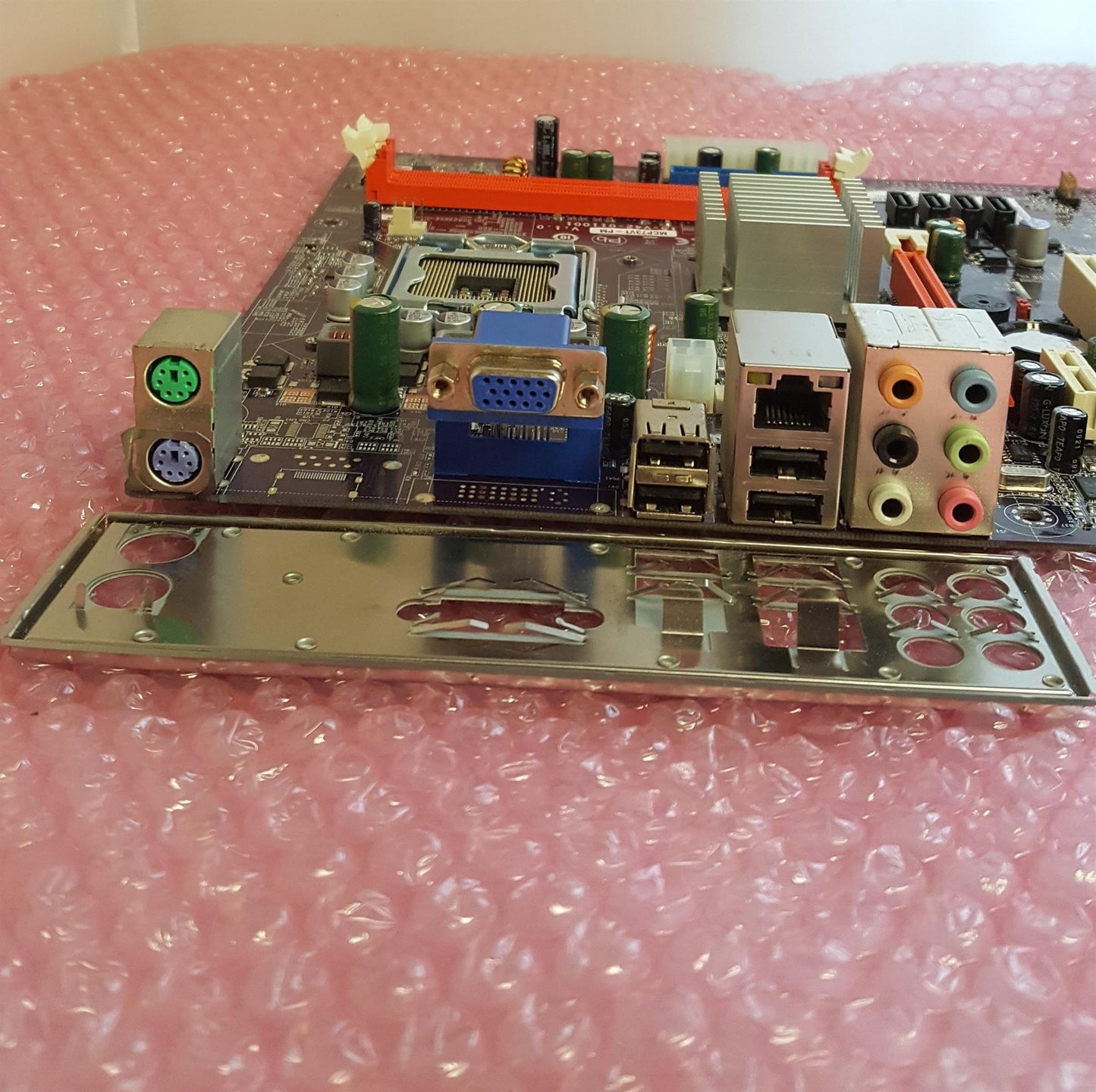 ECS MCP73VT-PM Socket LGA775 DDR2 Micro ATX Motherboard With I/O Shield