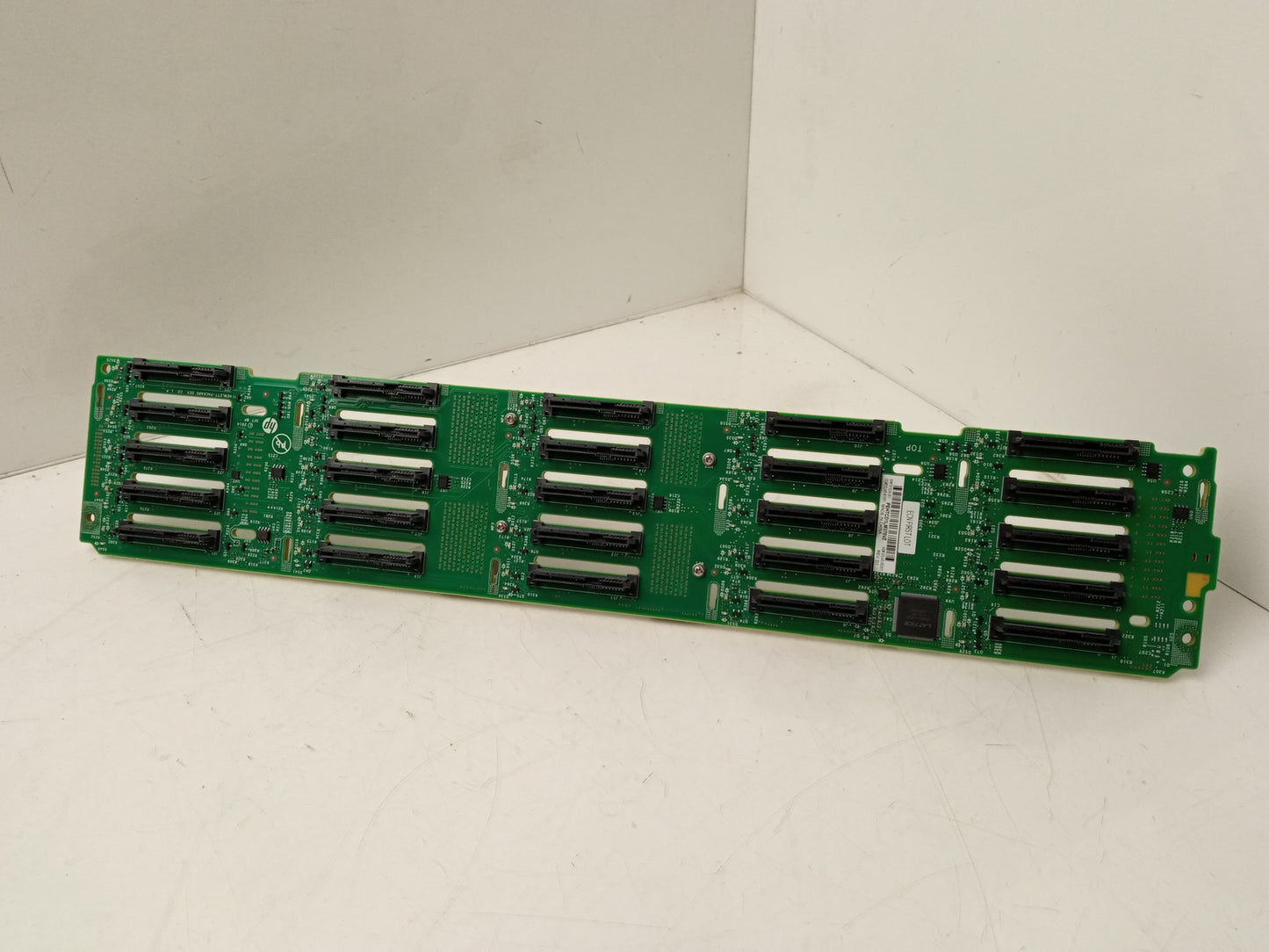 HPE StoreVirtual 3200 25 Bay 2.5" SAS SATA HDD Backplane 781524-001 G3J45-603001