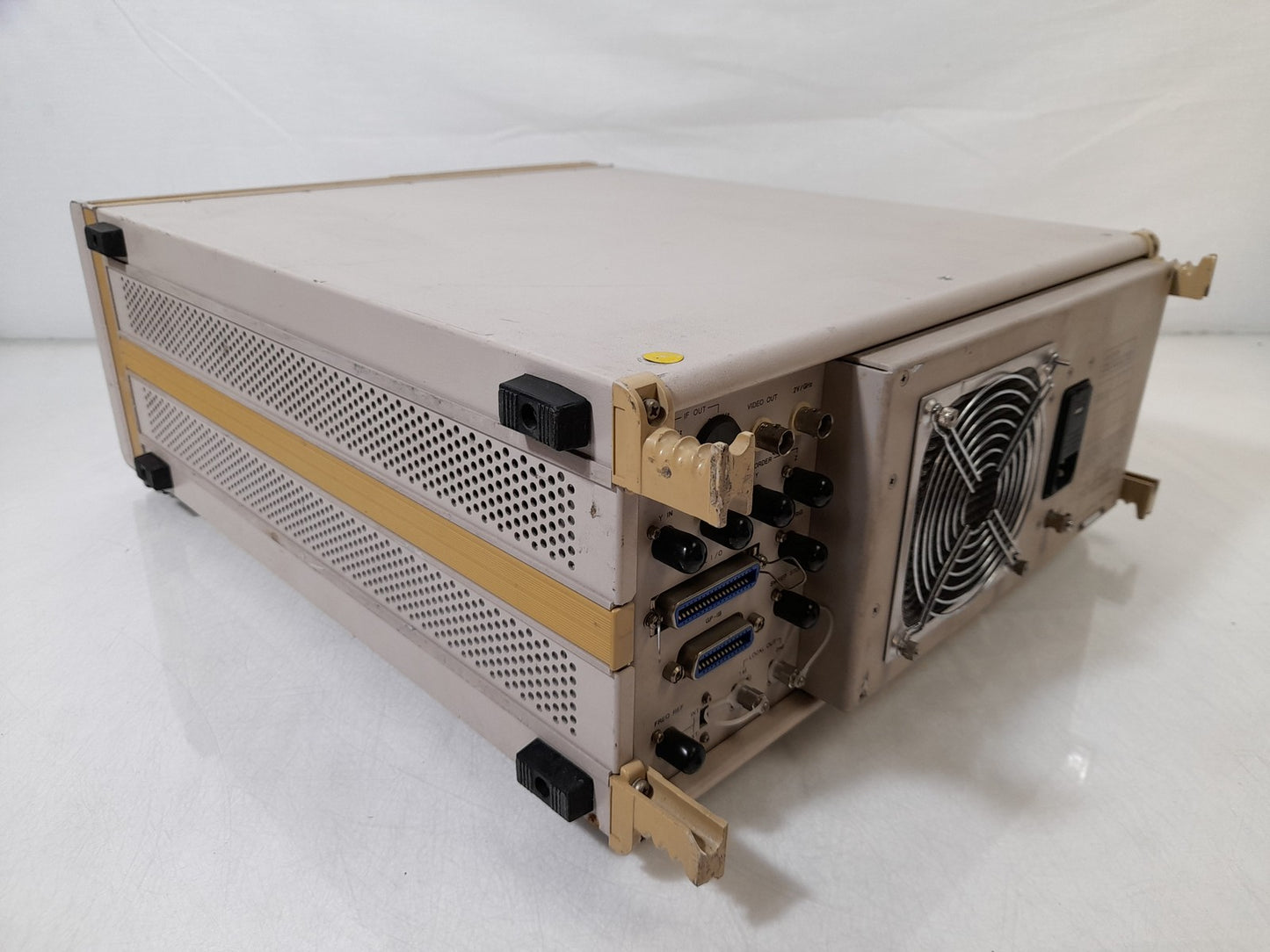 Advantest TR4135 10 kHz - 3 GHz Spectrum Analyzer