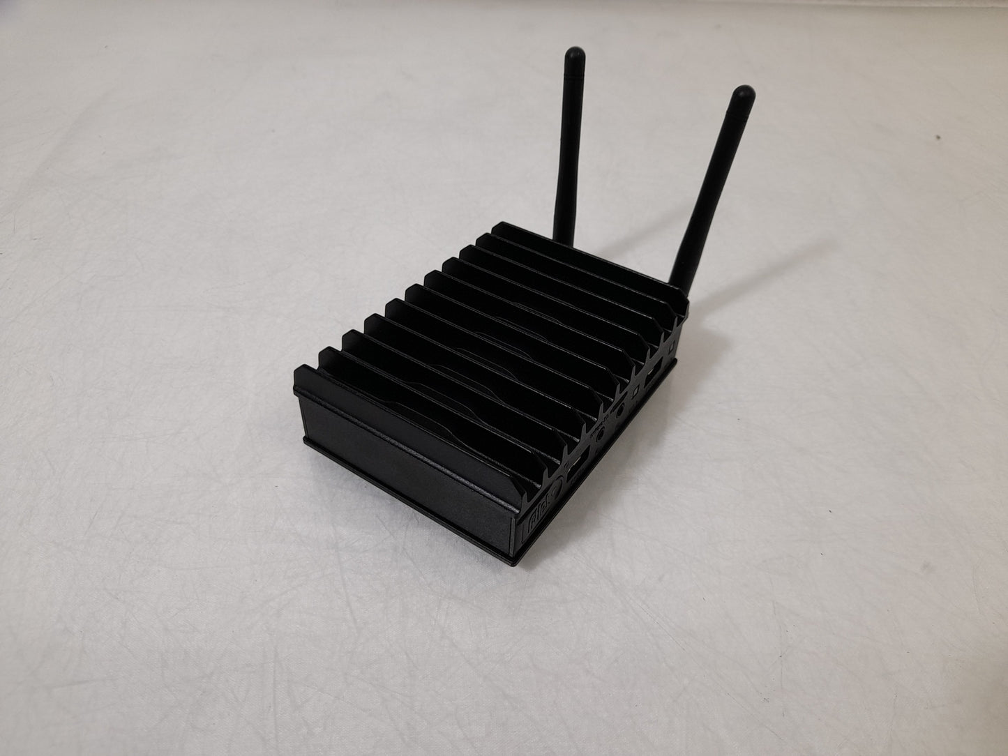 Compulab FITLET2-CE3930 Intel Atom Fanless Mini PC w/ 2GB DDR3 32GB M.2 - No OS