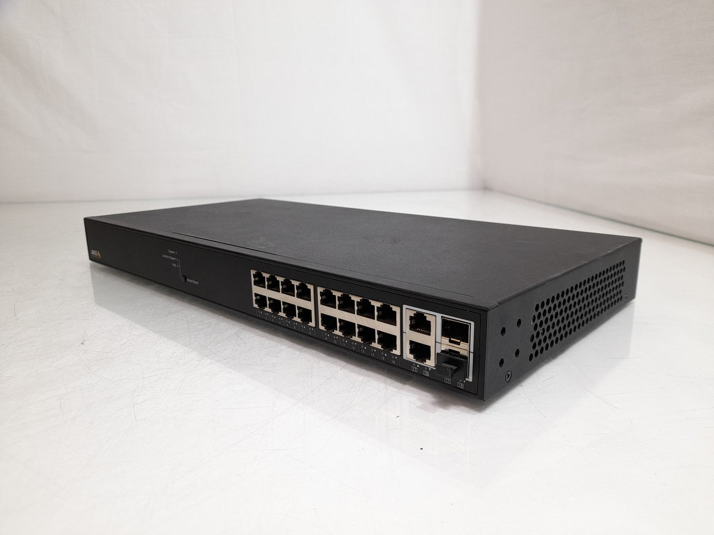 Axis T8516 16 Port Gigabit PoE+ Managed Network Switch