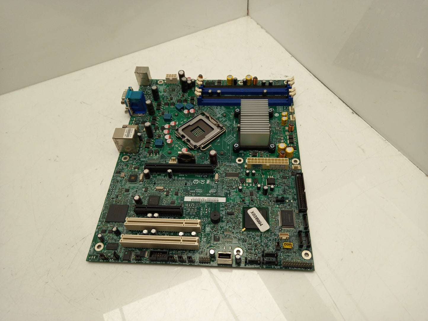 Intel S3200SH Socket LGA775 DDR2 ATX Motherboard D86140-304